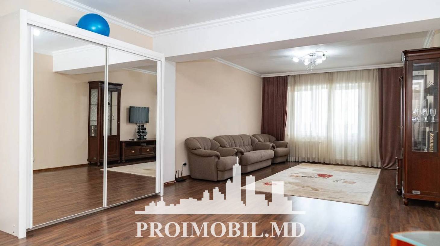 https://images.proimobil.md/19yONxJSPHmfzqWMEC7dRe9iebg4vFO_fn_mCXLAr5c/watermark:0.75:so:0:30:0.39/resize:fill:1460:816:1/gravity:ce/bG9jYWw6Ly8vZXN0YXRlL2xyL2FkYWJhMWFiLTliZmMtNGRiMi1hMjAyLTQyNDhjOGE2N2ExYS5qcGVn