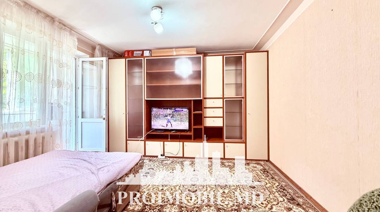 https://images.proimobil.md/1AOy_diFxJvDqnBOzY2vy8XubqS0zu9ZbF3tjAF8W7Q/watermark:0.75:so:0:30:0.39/resize:fill:1460:816:1/gravity:ce/bG9jYWw6Ly8vZXN0YXRlL2xyLzIxYmJjZDJmLWUyMjctNDg4ZS05ZTczLTA5NDBjYmM1ZTkwMC5qcGVn