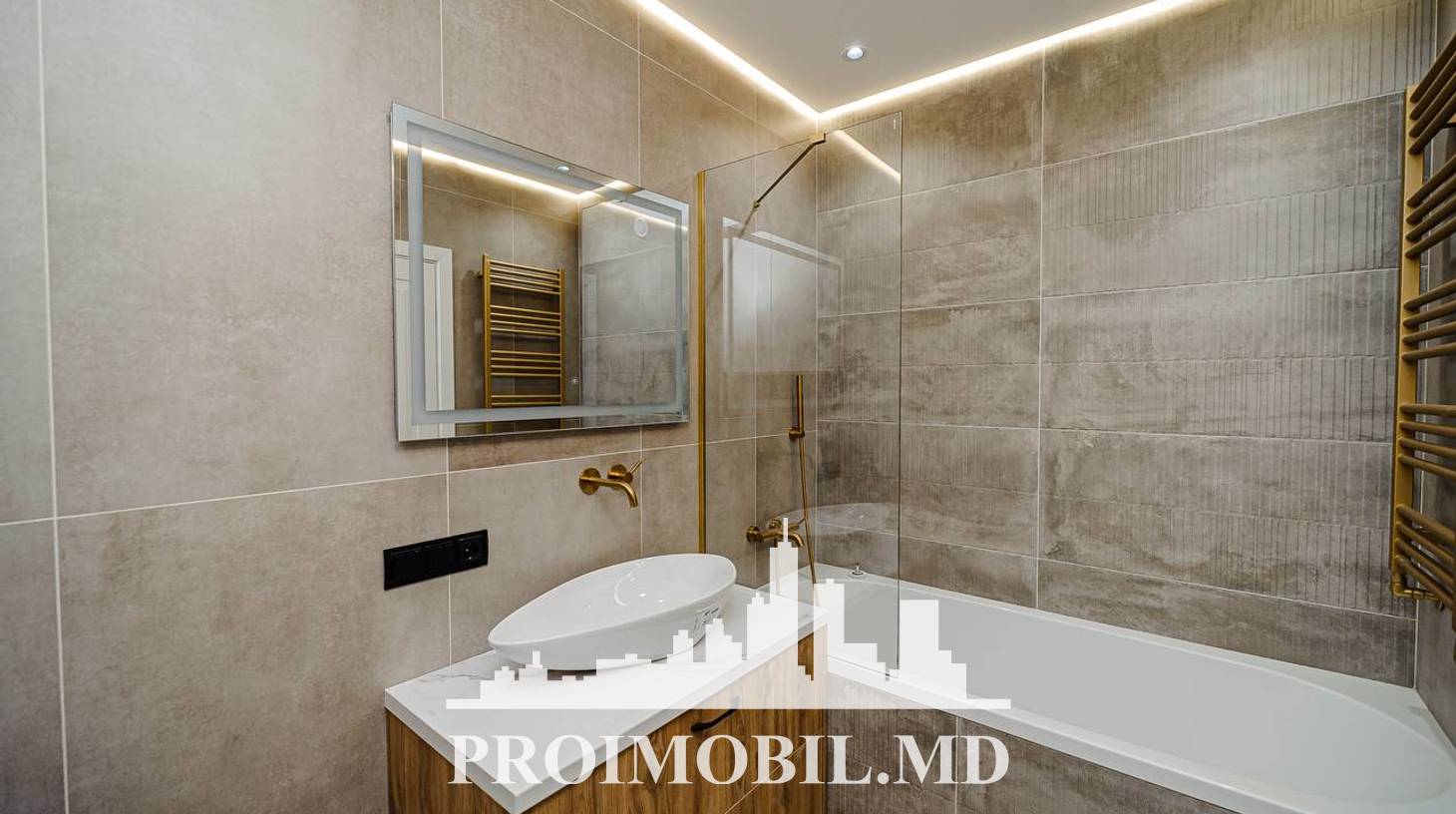 https://images.proimobil.md/1C92ew1ZFj2gnlOiM98qBU1jows0QPVpc6Xub4hKFB0/watermark:0.75:so:0:30:0.39/resize:fill:1460:816:1/gravity:ce/bG9jYWw6Ly8vZXN0YXRlL2xyLzQyYTUzOGRiLWU0MjItNDkxOS1iYTU4LTJmOTQ3NGZiNjk5Mi5qcGVn