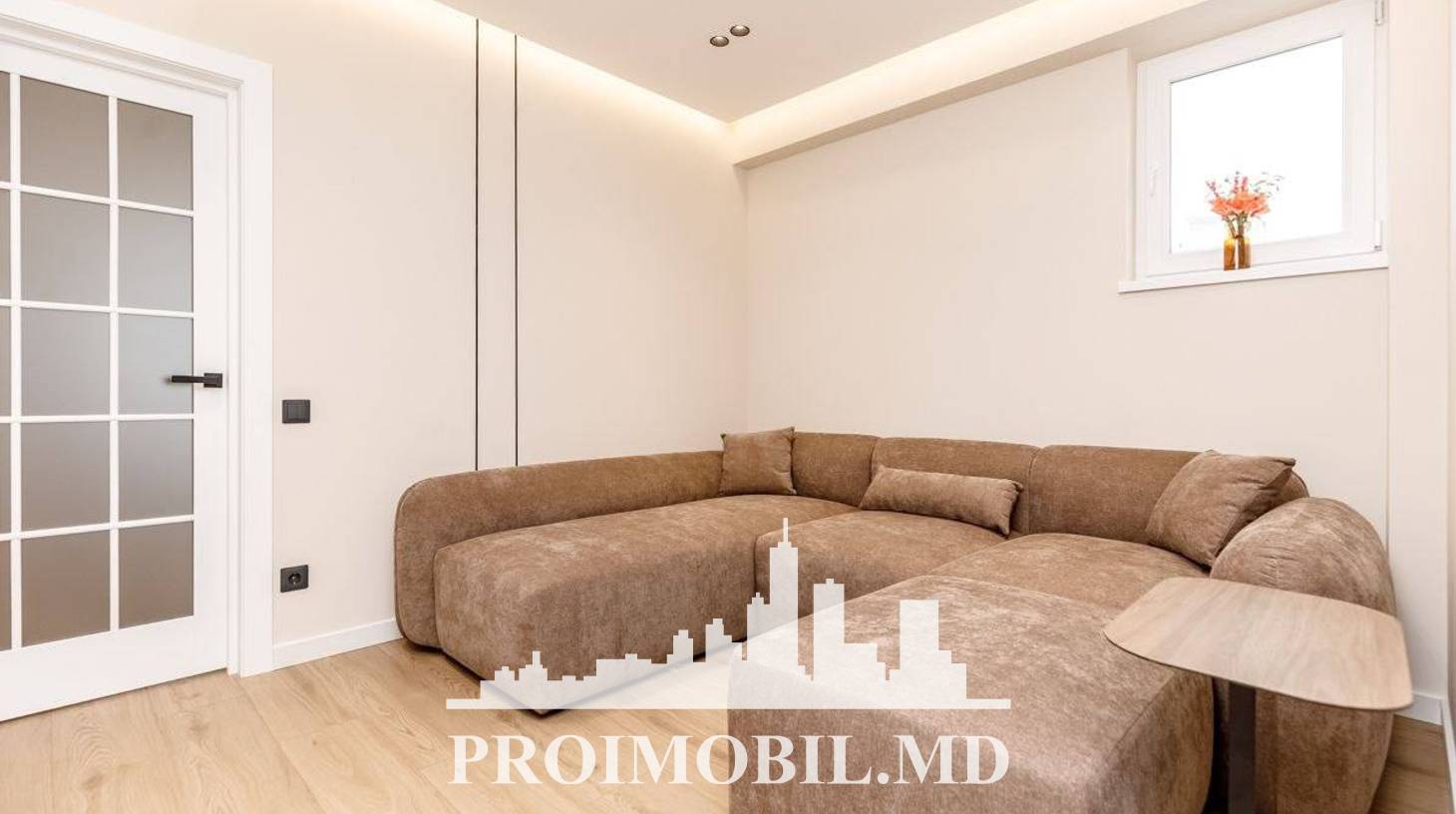 https://images.proimobil.md/1CuN6S--urimNA_tP26vutL_1jyH1dcuTl3dJYaG_f4/watermark:0.75:so:0:30:0.39/resize:fill:1460:816:1/gravity:ce/bG9jYWw6Ly8vZXN0YXRlL2xyL2U4ZWU2ZmQ3LTg1NDgtNGYwMS04MTY5LWNkZTdkZGM2OTkwNy5qcGVn