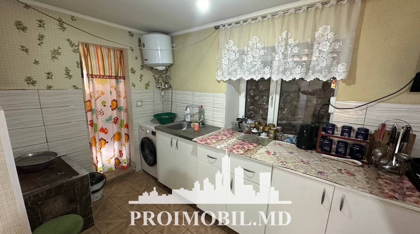 https://images.proimobil.md/1GH33hNnxX0JoP8hZBwHR-D2GRePuNopZh36AM02DWw/watermark:0.75:so:0:30:0.39/resize:fill:1460:816:1/gravity:ce/bG9jYWw6Ly8vZXN0YXRlL2xyLzUyN2VhNmM0LTE5YWEtNGZhOC04NWFjLTg2ZTZiMGVhMWE3My5qcGVn