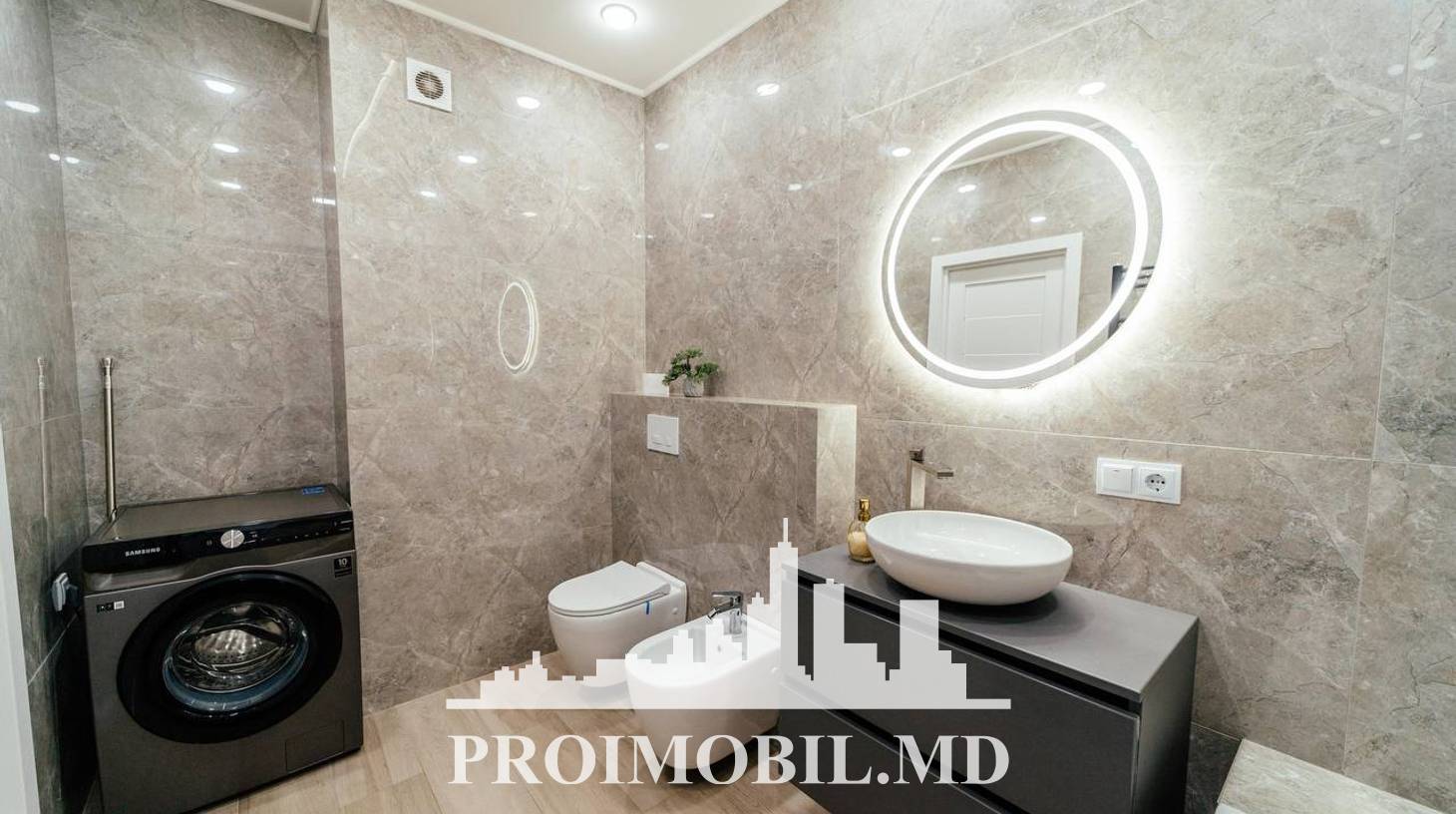 https://images.proimobil.md/1GsnI-WkNR0P99o2vmVxC5hXDXt4GXHZNjciql1SIeY/watermark:0.75:so:0:30:0.39/resize:fill:1460:816:1/gravity:ce/bG9jYWw6Ly8vZXN0YXRlL2xyLzRjNTk4YzkzLTRlNjItNDEyYi1iYWU0LWE0M2MxNDQyMGZhMy5qcGVn
