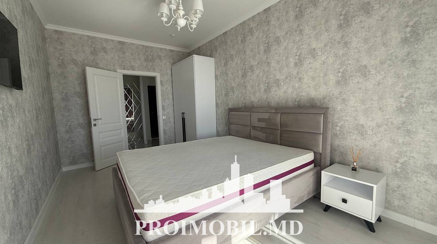 https://images.proimobil.md/1INWHVbMqMJCPanXL_E1OZz0ODmHRgJxMbxu1o4URqs/watermark:0.75:so:0:30:0.39/resize:fill:1460:816:1/gravity:ce/bG9jYWw6Ly8vZXN0YXRlL2xyLzQ1ZGVhNjMzLWQxZWItNGM4Zi04ZWUwLTUwODMzNDFlOGI4OC5qcGVn