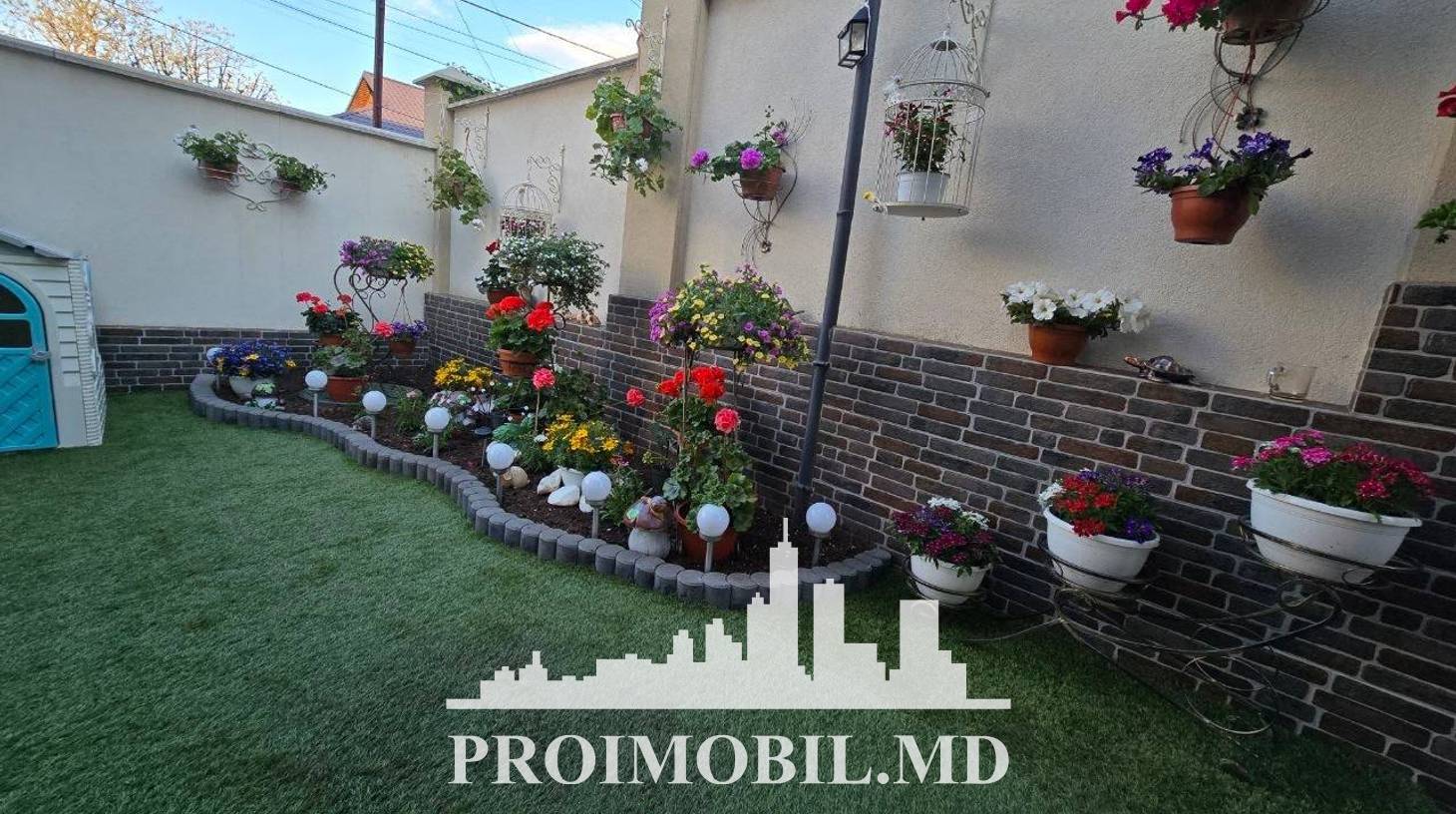 https://images.proimobil.md/1NbSNjYIFTCex3pB_fZlyVjiSt47Fn93R0H0q8tZl1E/watermark:0.75:so:0:30:0.39/resize:fill:1460:816:1/gravity:ce/bG9jYWw6Ly8vZXN0YXRlL2xyL2U5OTA4MDE4LWJkNTItNGQ4Zi04M2ExLTIyNTAyOGIyY2ZhMS5qcGVn