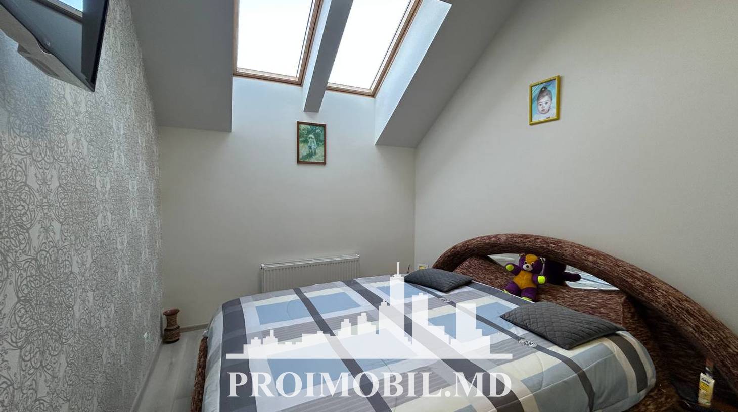 https://images.proimobil.md/1Nrm2xnsKW6Nn5gZkaO1zAIuK1pABbHGwgUukAxfmx4/watermark:0.75:so:0:30:0.39/resize:fill:1460:816:1/gravity:ce/bG9jYWw6Ly8vZXN0YXRlL2xyLzY0NGY3MzA3LTM1YTEtNGJjZi04ZmZmLWJjZDIyMmE0MDJlMC5qcGVn