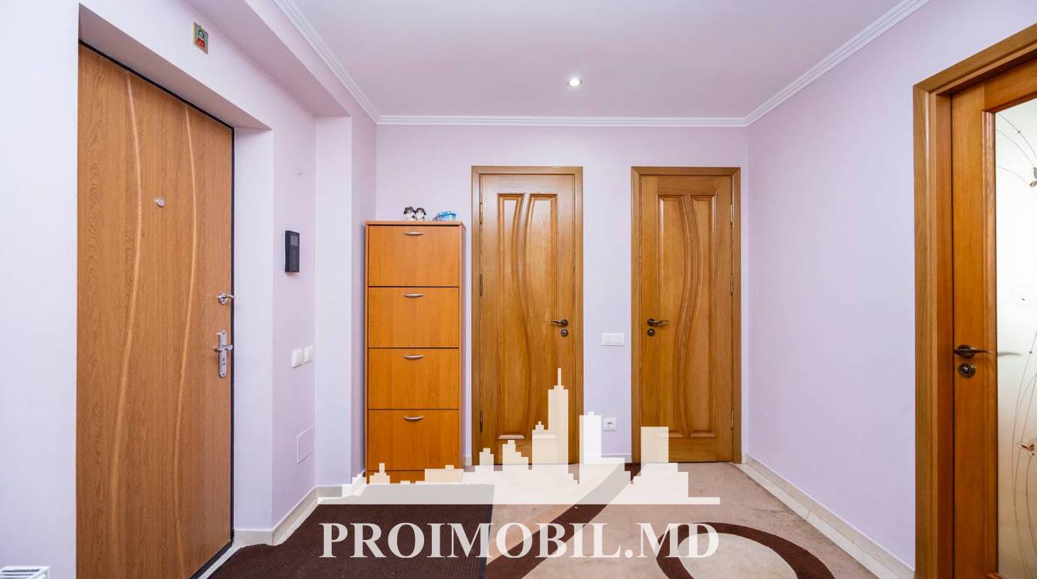 https://images.proimobil.md/1O18t219KQbN15ScS7QQ-a-ulqycEj4vR5a1AqFgh4c/watermark:0.75:so:0:30:0.39/resize:fill:1460:816:1/gravity:ce/bG9jYWw6Ly8vZXN0YXRlL2xyLzkwYWNlMjBlLTgwMzAtNDg4OC1iZDgyLThjMmNjZWNiZTFhNi5qcGVn