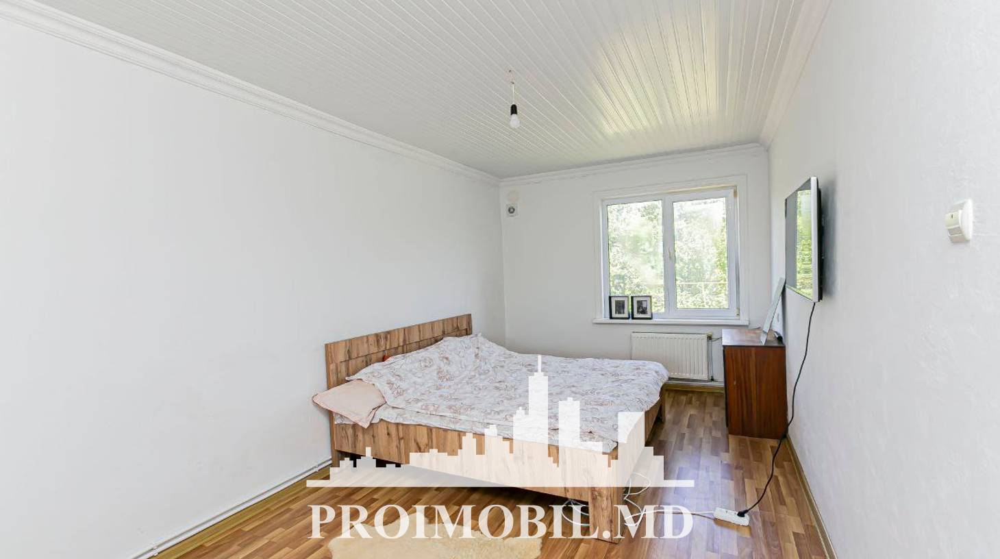 https://images.proimobil.md/1OdL3jTdikY8T98lYQmB17EWKnda_LjfDaoAvzjPExM/watermark:0.75:so:0:30:0.39/resize:fill:1460:816:1/gravity:ce/bG9jYWw6Ly8vZXN0YXRlL2xyLzA2YmIwZTI0LWJjNjgtNDg2Yy1hYTFmLWFlNDE3MzY0YTAzZC5qcGVn