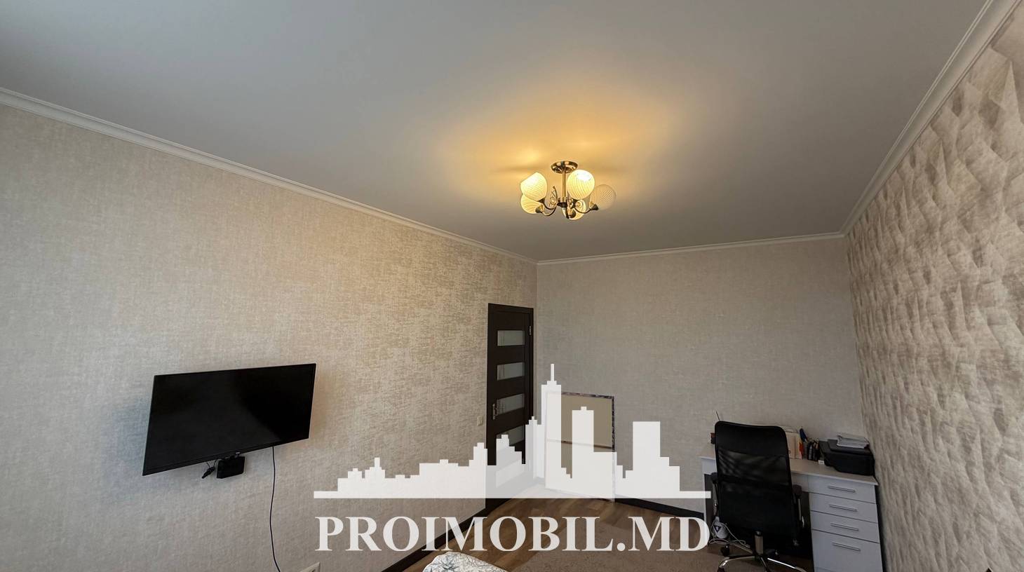 https://images.proimobil.md/1VrJr9jH-iN_zYfL4gj-MzaIB7J9fXjMGDbylDL51bA/watermark:0.75:so:0:30:0.39/resize:fill:1460:816:1/gravity:ce/bG9jYWw6Ly8vZXN0YXRlL2xyL2YxMWQyNTZlLTljOGUtNDQzZS05NDI5LTdlMDk4NDJiOWQwNS5qcGVn