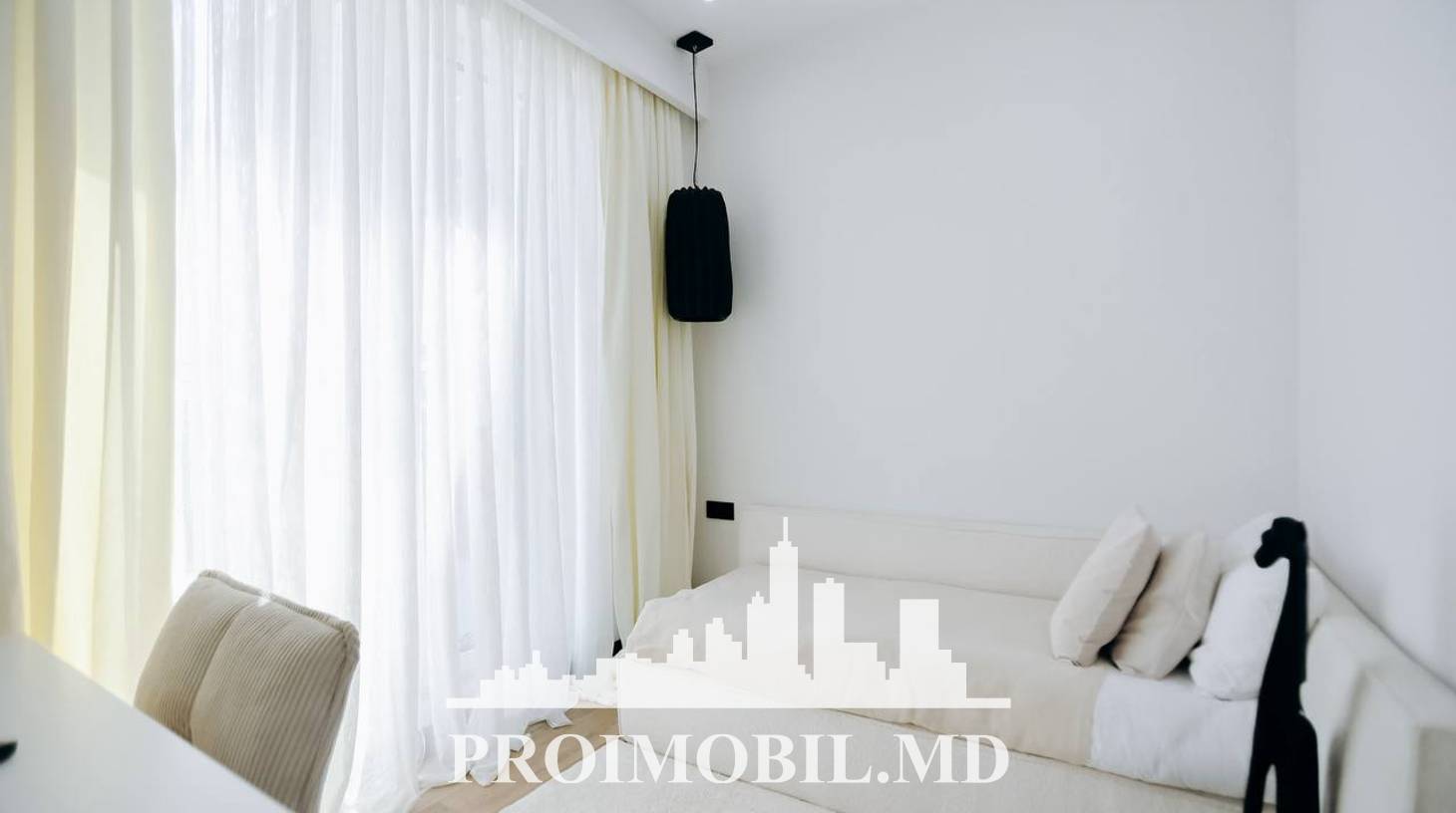 https://images.proimobil.md/1_yQZxVzQIbDgZzm8yjzoCxNUlnDjvCLHuH9y1lXu_A/watermark:0.75:so:0:30:0.39/resize:fill:1460:816:1/gravity:ce/bG9jYWw6Ly8vZXN0YXRlL2xyLzczMjVjYzU5LTViYzktNGQ1MC05MTY0LWM2ZWYxYTVhNDBjZC5qcGVn