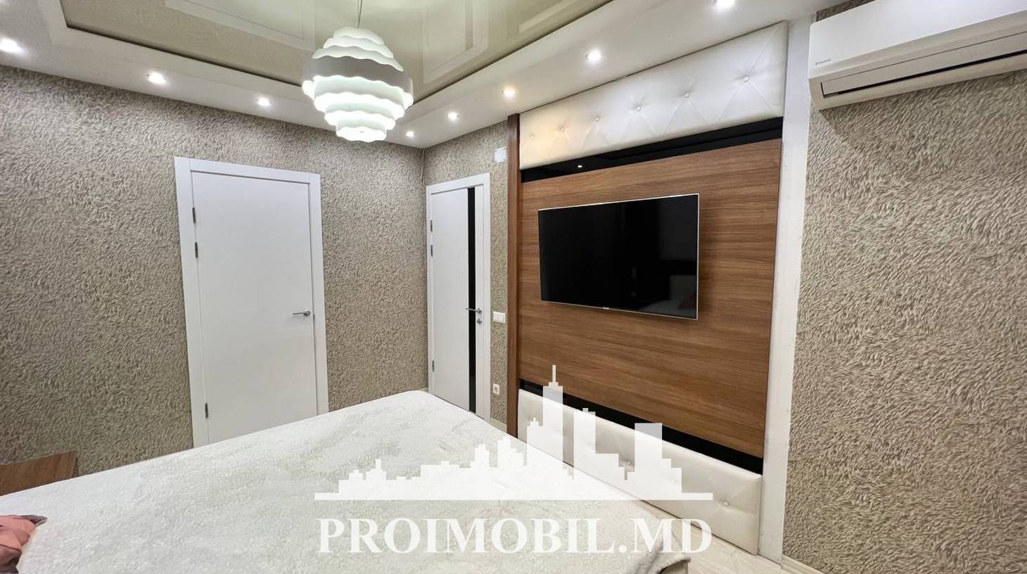 https://images.proimobil.md/1eQ3CH1yKYsSRR4qGreOXGiFWEZilhIMhxZFg3xBIms/watermark:0.75:so:0:30:0.39/resize:fill:1460:816:1/gravity:ce/bG9jYWw6Ly8vZXN0YXRlL2xyLzg2MGZhNmQyLWZiZWQtNDJjZS1iNzUyLWZiZGJmMjY1MmU4Yi5qcGVn
