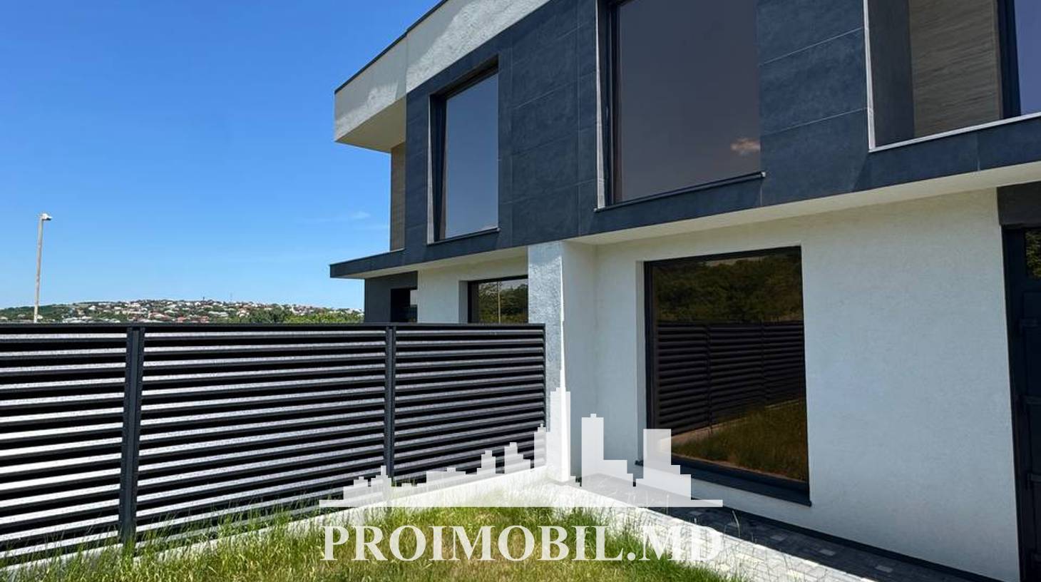 https://images.proimobil.md/1ecxapZbCJ2EPqQ6guY6v9ny6MjqbgfvXhgKiSEjQmI/watermark:0.75:so:0:30:0.39/resize:fill:1460:816:1/gravity:ce/bG9jYWw6Ly8vZXN0YXRlL2xyLzNlYTUzNThiLWQ2NDgtNDMxYS04ZjMzLTc2MTE1OWM1OWNhOS5qcGVn