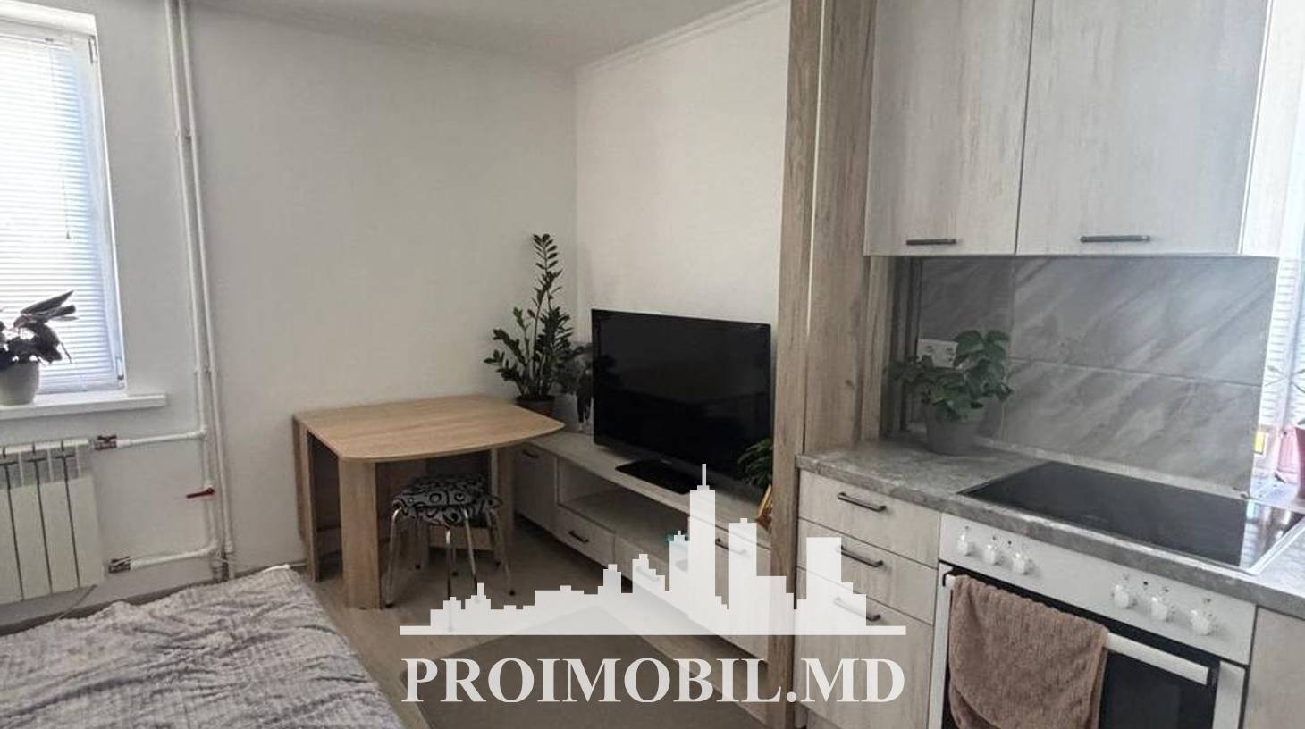 https://images.proimobil.md/1fJcZFtc9IwUGQzqht2GeMVVgv-5XG8gPOVK6lrQ2OA/watermark:0.75:so:0:30:0.39/resize:fill:1460:816:1/gravity:ce/bG9jYWw6Ly8vZXN0YXRlL2xyL2UzMTA1NGYyLWNlYjYtNGUxMS05MTc2LTU4NWI5MzQ3ODhkNi5qcGVn