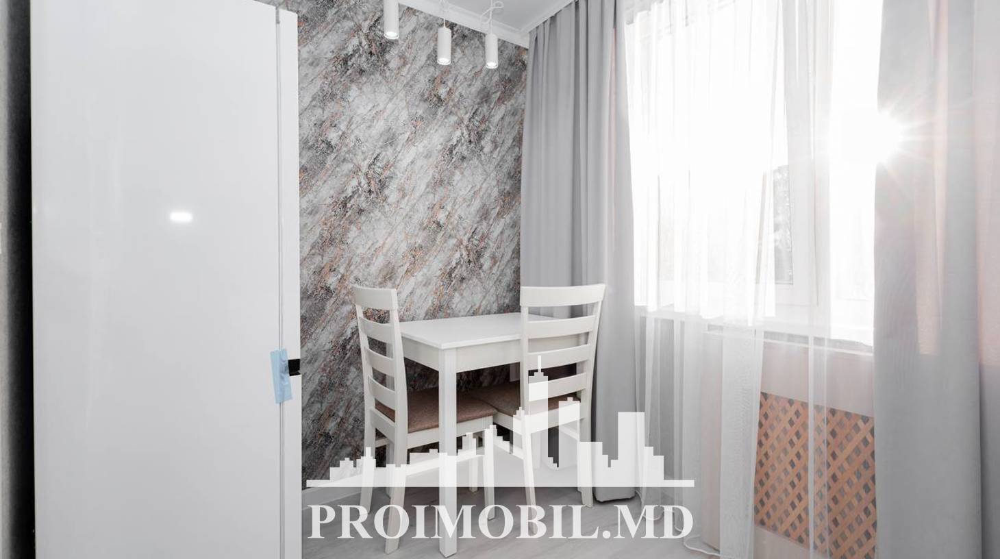 https://images.proimobil.md/1iTZyQRSoe3pq8YEljNJZBFGflfM6QUKfYU5M8nAvVk/watermark:0.75:so:0:30:0.39/resize:fill:1460:816:1/gravity:ce/bG9jYWw6Ly8vZXN0YXRlL2xyLzFkZGRhMWRlLTYzNGItNDkwMS04OWFiLTM3NjRjOTc2MmNmYS5qcGVn