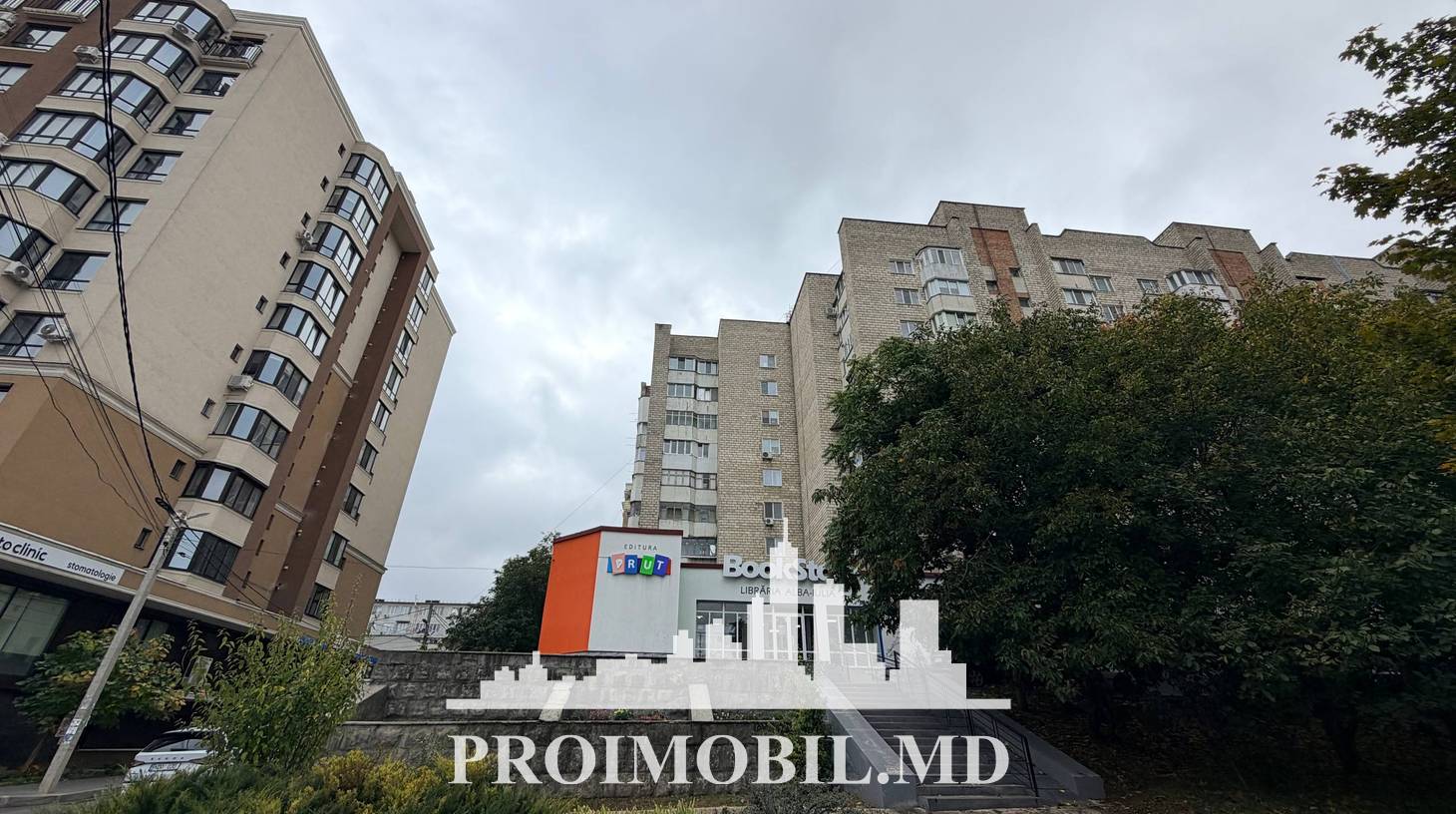 https://images.proimobil.md/1icf6vAKTMjGh_Ww5ONeqejAiXKGmGUbeVRArqAqOIs/watermark:0.75:so:0:30:0.39/resize:fill:1460:816:1/gravity:ce/bG9jYWw6Ly8vZXN0YXRlL2xyL2E5MDBhN2JjLTg5M2QtNGZiNi1iZjA5LTM2ZmNkMjVlODY1ZS5qcGVn