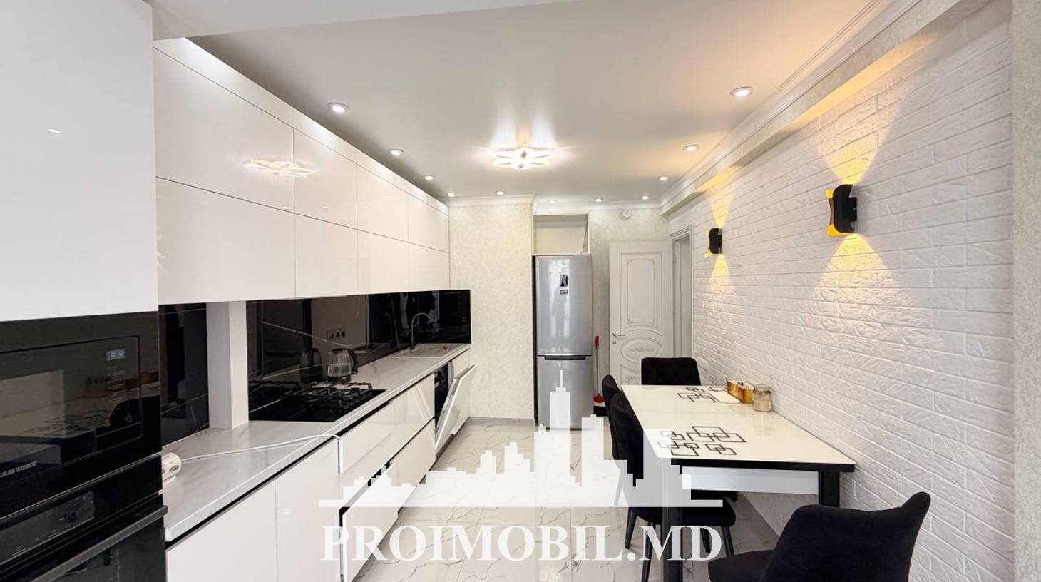 https://images.proimobil.md/1jChoWD24k7JEcU_Tp2XaPtdS_tPkSqfDUnvP8qEBZk/watermark:0.75:so:0:30:0.39/resize:fill:1460:816:1/gravity:ce/bG9jYWw6Ly8vZXN0YXRlL2xyLzc5ZWMxMTMzLWVlOWItNGEzNi04NzEzLTgwNjI5MTc1ZDc1NC5qcGVn