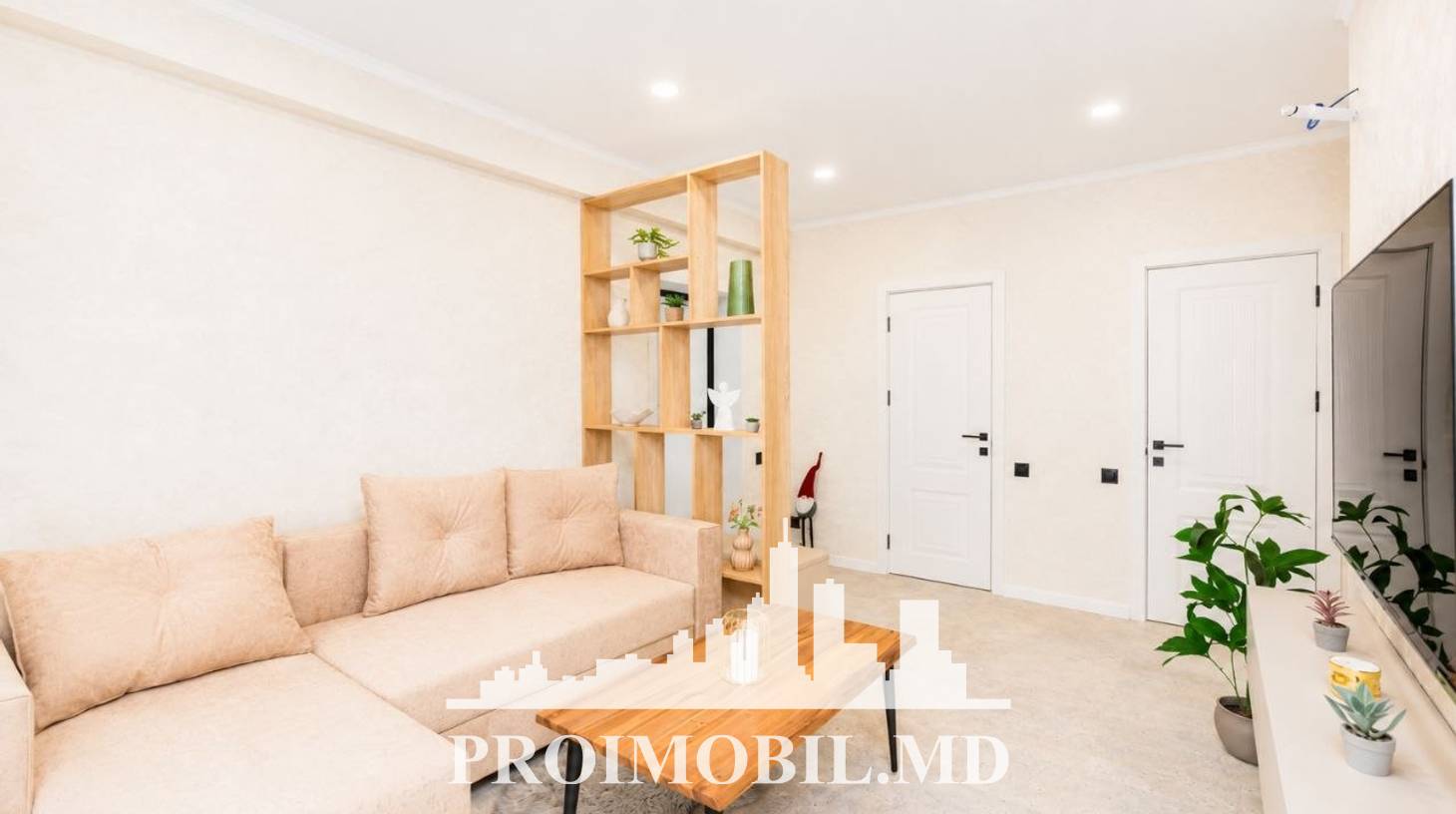 https://images.proimobil.md/1jq2EAhpw1NdTZKk9e65vC22eCFNQKRVyae6iKNxS_Q/watermark:0.75:so:0:30:0.39/resize:fill:1460:816:1/gravity:ce/bG9jYWw6Ly8vZXN0YXRlL2xyL2E5M2Y0OTFkLWJhYTMtNGUwZi04YjU0LWU2OGY0MzAyZTQyYi5qcGVn