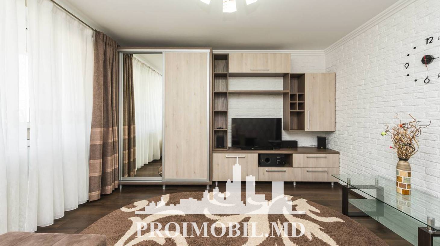 https://images.proimobil.md/1lb2RzLvz4BQvs64Nio5TkK5mxhsmmrsjFiCo1y7QKA/watermark:0.75:so:0:30:0.39/resize:fill:1460:816:1/gravity:ce/bG9jYWw6Ly8vZXN0YXRlL2xyLzNmY2NiY2QxLTBmOTgtNDcxZS1hMzBhLTA5YWVkY2ZhM2RlOC5qcGVn