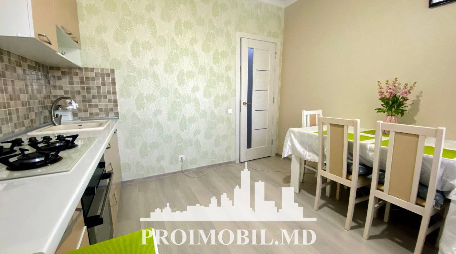 https://images.proimobil.md/1lhVa9KP10S02NahzQ3R6H3NnNypGI7e9AxtEZDBw1A/watermark:0.75:so:0:30:0.39/resize:fill:1460:816:1/gravity:ce/bG9jYWw6Ly8vZXN0YXRlL2xyL2Q4NGJlOTE0LTQ3N2MtNGFjZC1hOGMzLTc1MTE0ZmQ4Nzk2MS5qcGVn