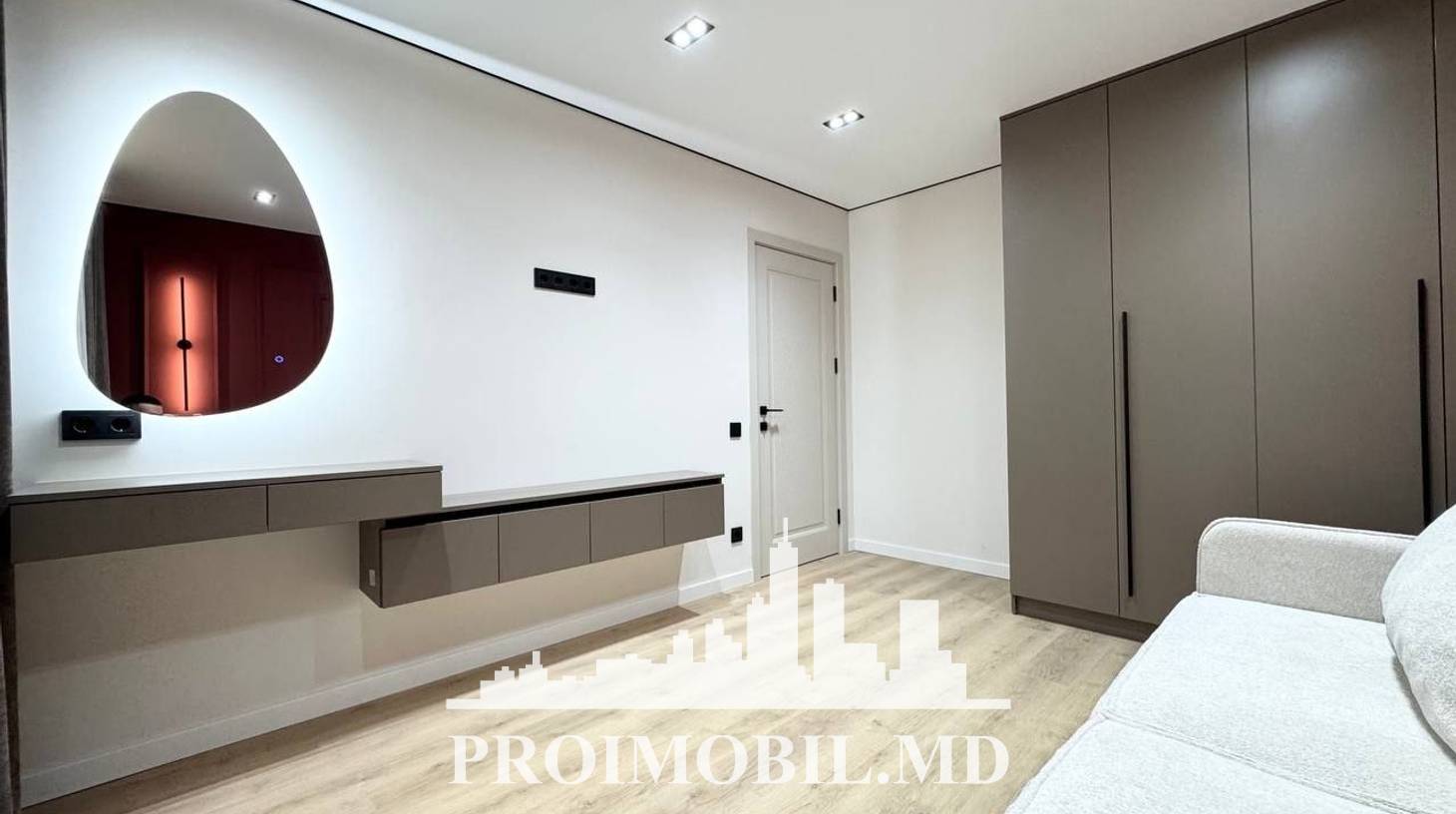 https://images.proimobil.md/1lqedFVpqJqQgWF11aqbrEipGULUDYwwv_4qbVJJZY8/watermark:0.75:so:0:30:0.39/resize:fill:1460:816:1/gravity:ce/bG9jYWw6Ly8vZXN0YXRlL2xyLzI4MTQ1YTMyLThmZTYtNDE0Mi1hMDdiLWZiNTgxYzVkODcxZC5qcGVn