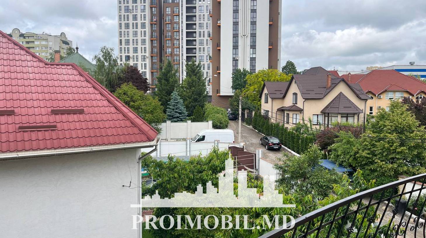 https://images.proimobil.md/1nW9p1IcBcRngZsL6knrN1eXNKUyKpRNnG8R9Bawn2Q/watermark:0.75:so:0:30:0.39/resize:fill:1460:816:1/gravity:ce/bG9jYWw6Ly8vZXN0YXRlL2xyLzFiNzY0MGZhLTZmMTMtNGUwZi05ZTFhLTA0MTJiMTIzNDAwYi5qcGVn
