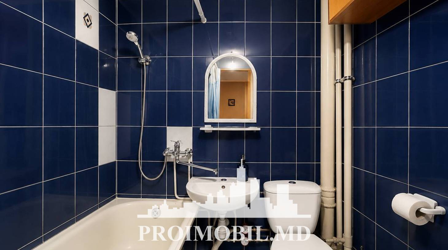 https://images.proimobil.md/1p4QeHcTirTAxxWCUOfKi_udxhoS0DfNFGyxkHw828U/watermark:0.75:so:0:30:0.39/resize:fill:1460:816:1/gravity:ce/bG9jYWw6Ly8vZXN0YXRlL2xyLzYzM2FmNDQwLTJmZTgtNDYxMy1hNjhjLTk5ZTEyNWM4YmNkOC5qcGVn