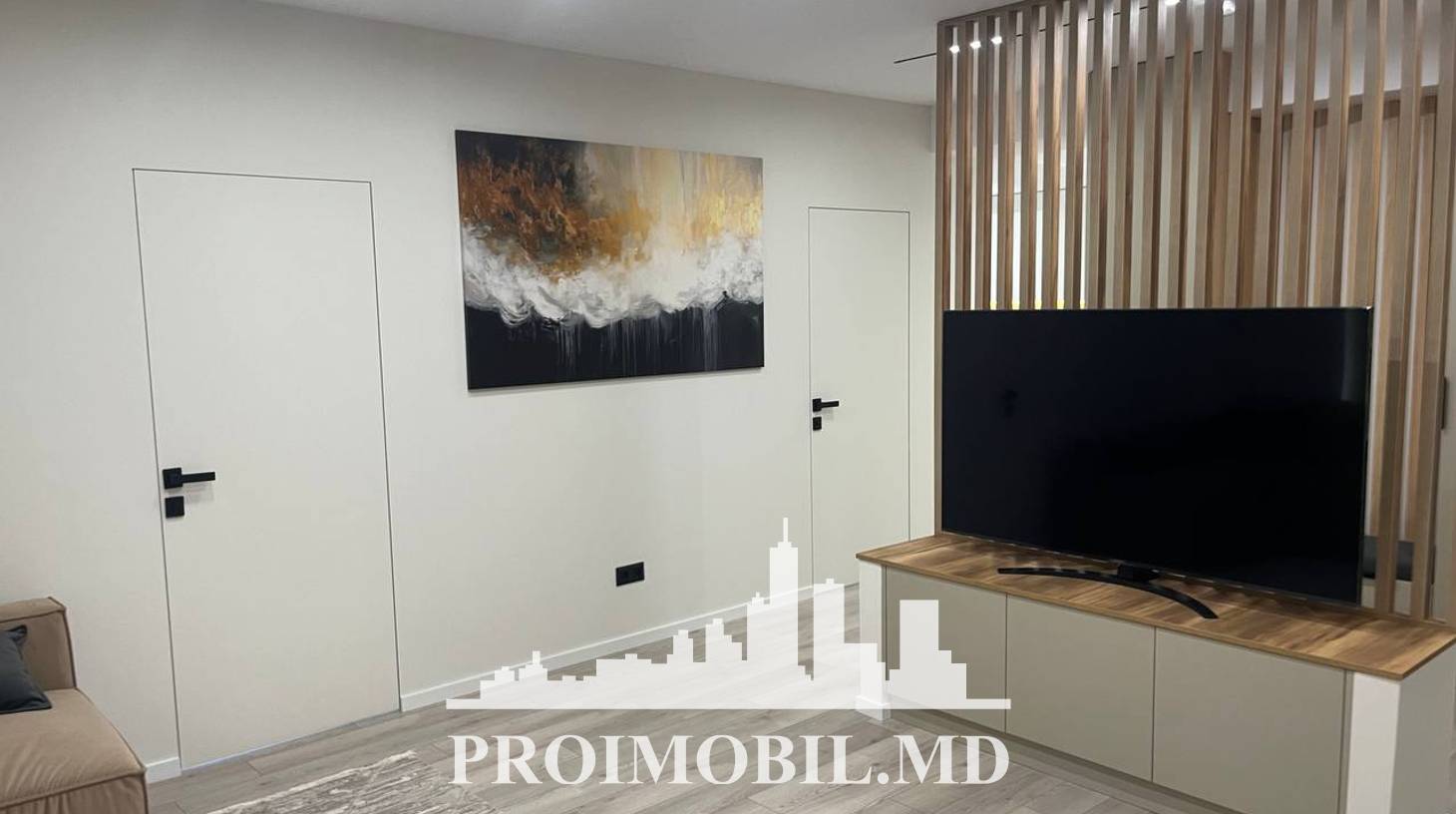 https://images.proimobil.md/1pKPY1GH8syh638VS3fRTYsCN7iQh5WpAVgBr4yV6J0/watermark:0.75:so:0:30:0.39/resize:fill:1460:816:1/gravity:ce/bG9jYWw6Ly8vZXN0YXRlL2xyLzAwYTg1NDEyLTFlNDktNGJkNy04YWM3LWMzZmEzYzI4OTg3My5qcGVn
