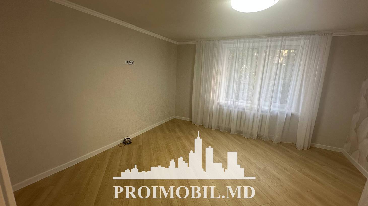 https://images.proimobil.md/1r2dDePyd2-8dWpG-keYzWlOD5lI4xHeivFAszFf94k/watermark:0.75:so:0:30:0.39/resize:fill:1460:816:1/gravity:ce/bG9jYWw6Ly8vZXN0YXRlL2xyLzA5Y2Y5OGNlLTY1OWEtNGZhZC1hMGY4LWY0ZmJiYTBjZDY0Zi5qcGVn
