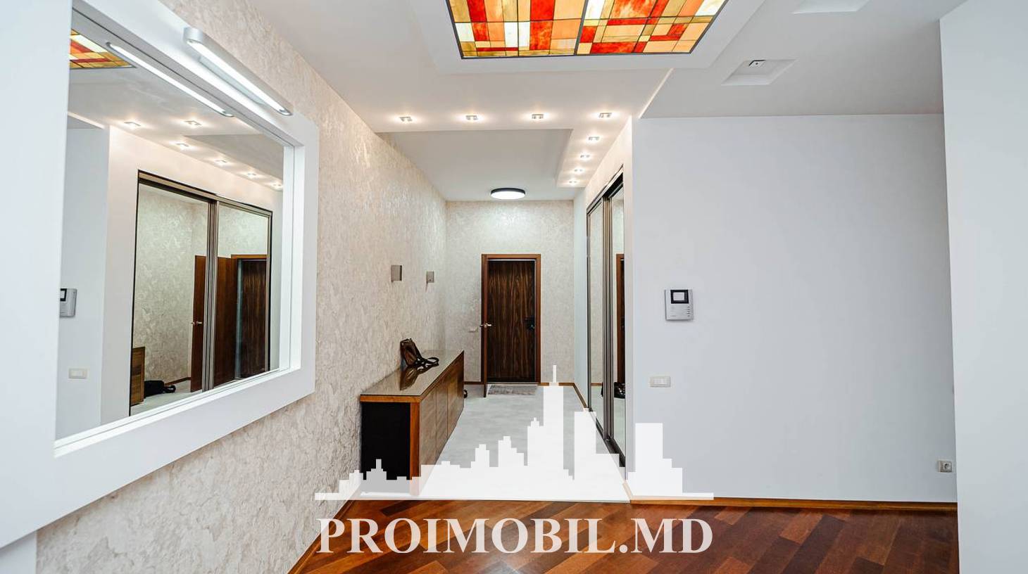 https://images.proimobil.md/1vX4yXHEHwt-qTuIsWuHxZpGCsrGmkI-mXhKFO72KdA/watermark:0.75:so:0:30:0.39/resize:fill:1460:816:1/gravity:ce/bG9jYWw6Ly8vZXN0YXRlL2xyL2RjZjczZTNjLTA3NGItNDI1Zi1hNjU2LTQ0N2Y3ZGE3OTAyYS5qcGVn