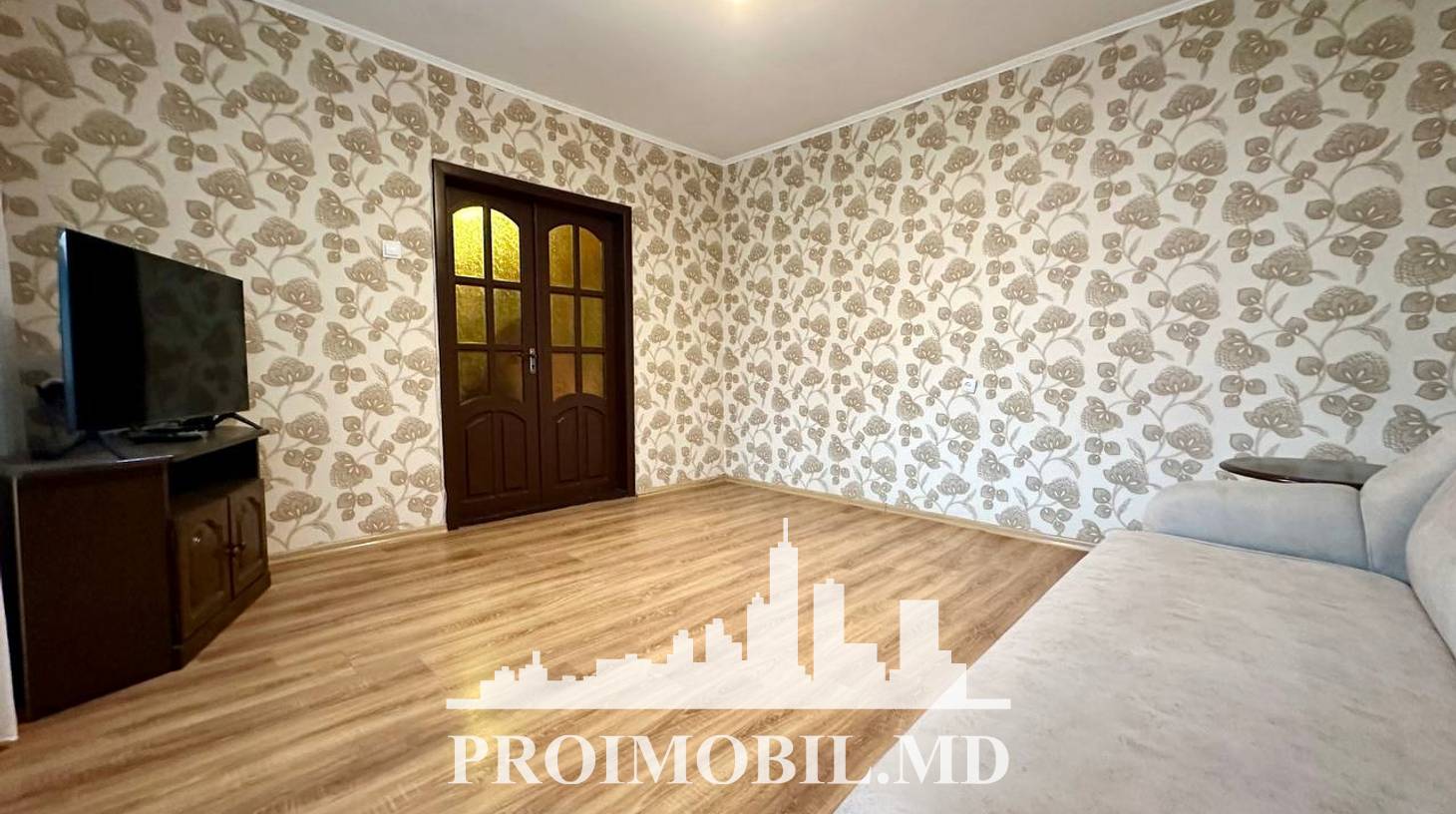 https://images.proimobil.md/1vjz42H5eAVC5IO0ac6OjSK1oMMa8tOEZ8GBHCqJy_M/watermark:0.75:so:0:30:0.39/resize:fill:1460:816:1/gravity:ce/bG9jYWw6Ly8vZXN0YXRlL2xyL2ViNzNmN2Q1LTEwYWMtNGQ5MS05ZWQ2LTM3NTkxZjdmMDUzZS5qcGVn