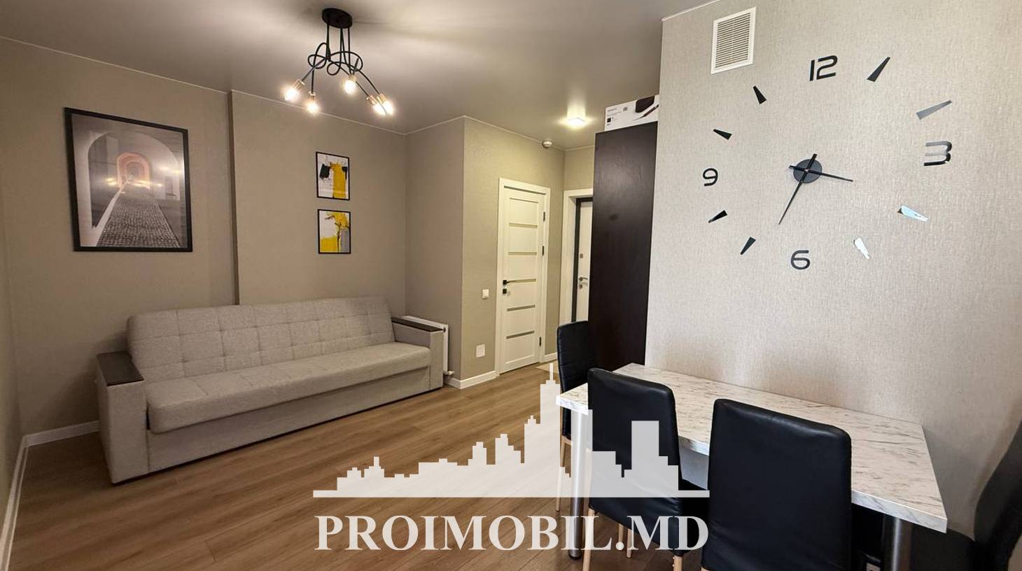 https://images.proimobil.md/1ymdKwmpYydVFuU3jX_b1Q3AoH4sQT5YOgJaJytmaUA/watermark:0.75:so:0:30:0.39/resize:fill:1460:816:1/gravity:ce/bG9jYWw6Ly8vZXN0YXRlL2xyLzgxZDU5MzViLThiZDktNDhkMy1hZDU5LTcyMGUxY2ZmOTkyZi5qcGVn