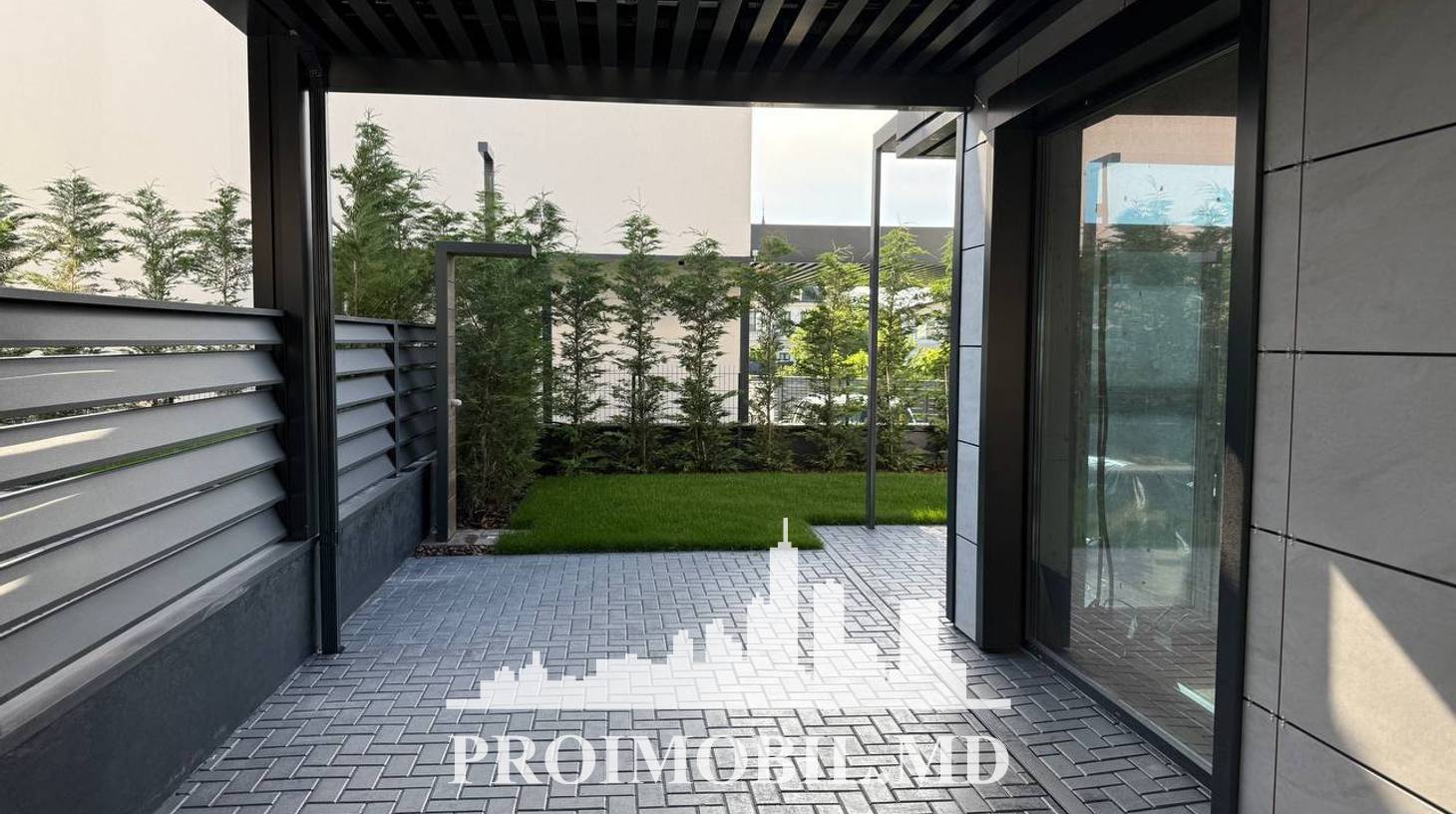 https://images.proimobil.md/1yzA56sPd603Ir21eOHEwOeQAPOFGSK5stW7x2Il8FU/watermark:0.75:so:0:30:0.39/resize:fill:1460:816:1/gravity:ce/bG9jYWw6Ly8vZXN0YXRlL2xyL2FjNTMxY2E3LTI0NWItNGZhMy05MDJkLTRkY2I2YzRkMzMzMy5qcGVn