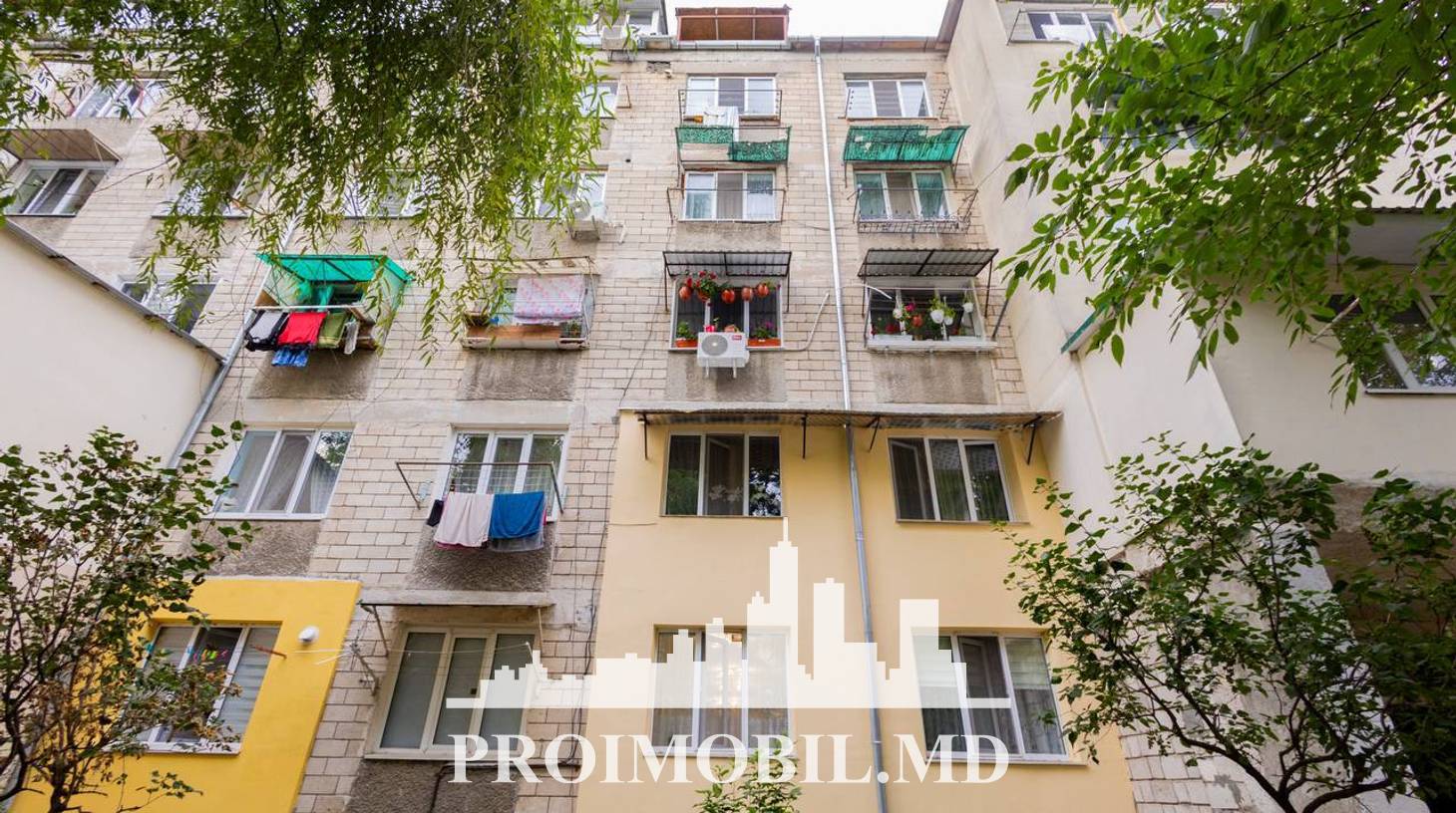 https://images.proimobil.md/2-eZcf793ieJAb4YQFnw5Pm5muJ2FtU5CVNS_69v_FY/watermark:0.75:so:0:30:0.39/resize:fill:1460:816:1/gravity:ce/bG9jYWw6Ly8vZXN0YXRlL2xyLzYxNjhkOGRhLTdmYTAtNDcyNC1iZmRlLTM0YmU5YTBhYWRiZS5qcGVn