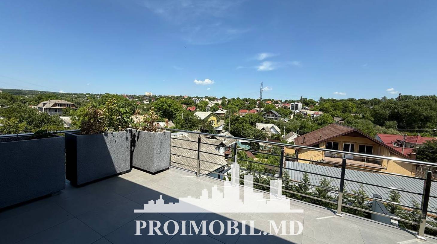https://images.proimobil.md/20t-ilzjRxElnplo7EqHDmHLc2Z6RkuCEDWmLA1cJiQ/watermark:0.75:so:0:30:0.39/resize:fill:1460:816:1/gravity:ce/bG9jYWw6Ly8vZXN0YXRlL2xyL2ExZTQ0YWExLTdiZWUtNGRmZC1iYTEzLTJmNzg1MzM4NzliMi5qcGVn