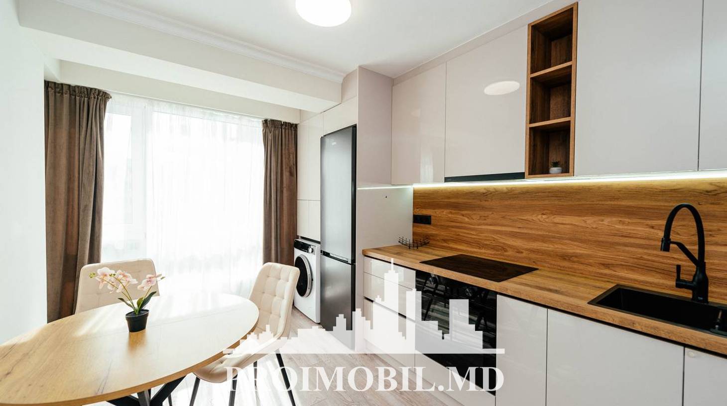 https://images.proimobil.md/23WjLK4_ktElr7YvhctLO1eTqXokWApCkM0LNJX2FQg/watermark:0.75:so:0:30:0.39/resize:fill:1460:816:1/gravity:ce/bG9jYWw6Ly8vZXN0YXRlL2xyLzE4ODU1NzdlLTE1YTAtNDcyMC04MWFiLTAzYzNmNGJiMzAxZi5qcGVn