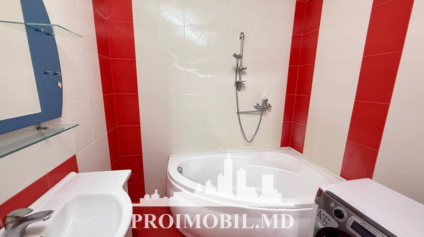 https://images.proimobil.md/27Ghzk0KN7YfeEYc0yExjz-gZ6ZKVx-mgZHfjBl5-vg/watermark:0.75:so:0:30:0.39/resize:fill:1460:816:1/gravity:ce/bG9jYWw6Ly8vZXN0YXRlL2xyL2E1ZTg1Y2ZiLTNkYjQtNDc3MS05YWViLTFjMjliMDhhZGE2Yi5qcGVn