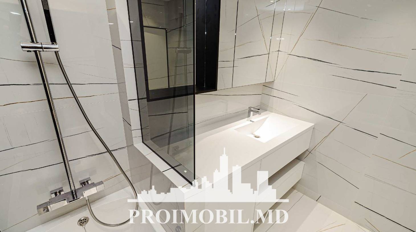 https://images.proimobil.md/27TyxMh3v3bhX-VIZt-CPlgNY7gVE0QQ4NMSjifgezE/watermark:0.75:so:0:30:0.39/resize:fill:1460:816:1/gravity:ce/bG9jYWw6Ly8vZXN0YXRlL2xyLzA1NWJiMzMzLWVkM2ItNDRiMi04MTIwLWYwNzI5NTlhZjAxMi5qcGVn