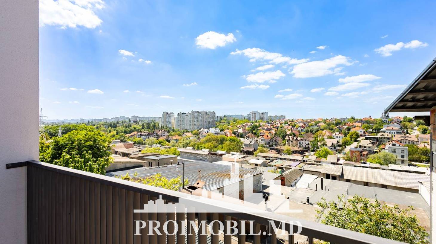 https://images.proimobil.md/29dqy_zxQ7hu-G71iCXOl81Kw4HpyYn3kDH8ZQlu9qI/watermark:0.75:so:0:30:0.39/resize:fill:1460:816:1/gravity:ce/bG9jYWw6Ly8vZXN0YXRlL2xyLzBlNDAzNTIwLTdlYWMtNDA5Yi1iOTYzLTljN2Y3MDYzZGI3MS5qcGVn