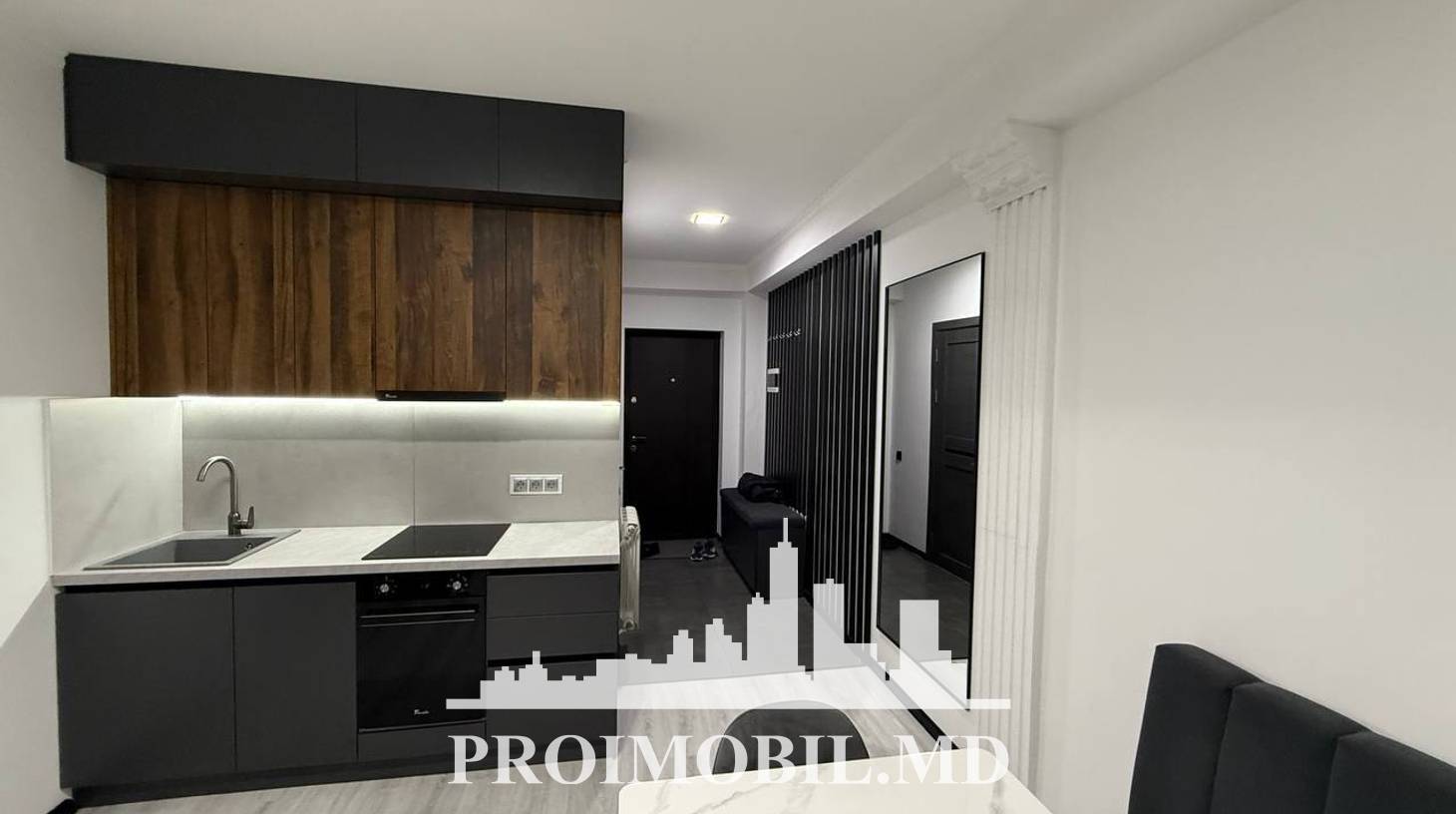 https://images.proimobil.md/2BC5K_c7TC8OaDz8KPkCv4kxODs5v4WeC6wRFVfpznQ/watermark:0.75:so:0:30:0.39/resize:fill:1460:816:1/gravity:ce/bG9jYWw6Ly8vZXN0YXRlL2xyLzk3Mjk2MmNlLTI3NmMtNDkzOC1iNDBjLWFiMGMzMWUzOTljNy5qcGVn