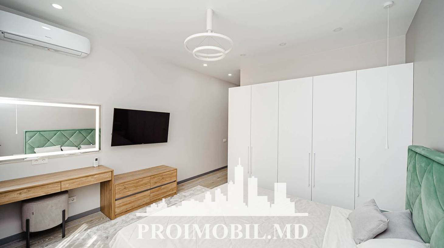 https://images.proimobil.md/2ENi53YKCkmlepWFQCiq6nMrXn6_OnwUgy1TEvxbMHE/watermark:0.75:so:0:30:0.39/resize:fill:1460:816:1/gravity:ce/bG9jYWw6Ly8vZXN0YXRlL2xyLzE1MmFhOWIyLTk3NDYtNGZhYi1hMzQ5LTQ3NmE1ZGE3NTNjMS5qcGVn