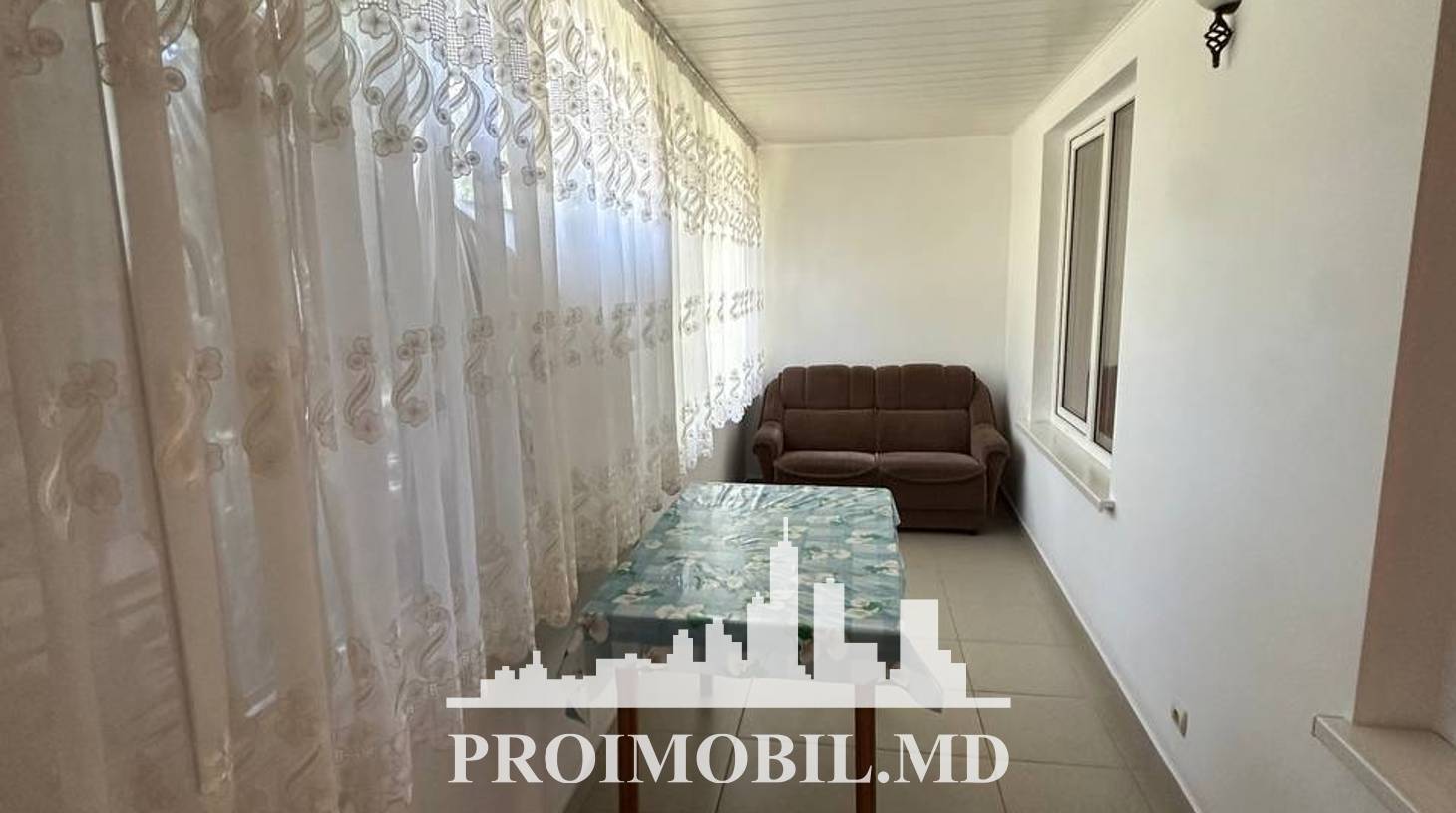 https://images.proimobil.md/2FQPawY3JgSvkaVF3tQUcmzLRuFPjQP1cJzvqk59AYo/watermark:0.75:so:0:30:0.39/resize:fill:1460:816:1/gravity:ce/bG9jYWw6Ly8vZXN0YXRlL2xyL2UzNTliZjQ5LTU3NzEtNDY2MS1iYzk1LWYyYzBjMWYwOTNiMi5qcGVn