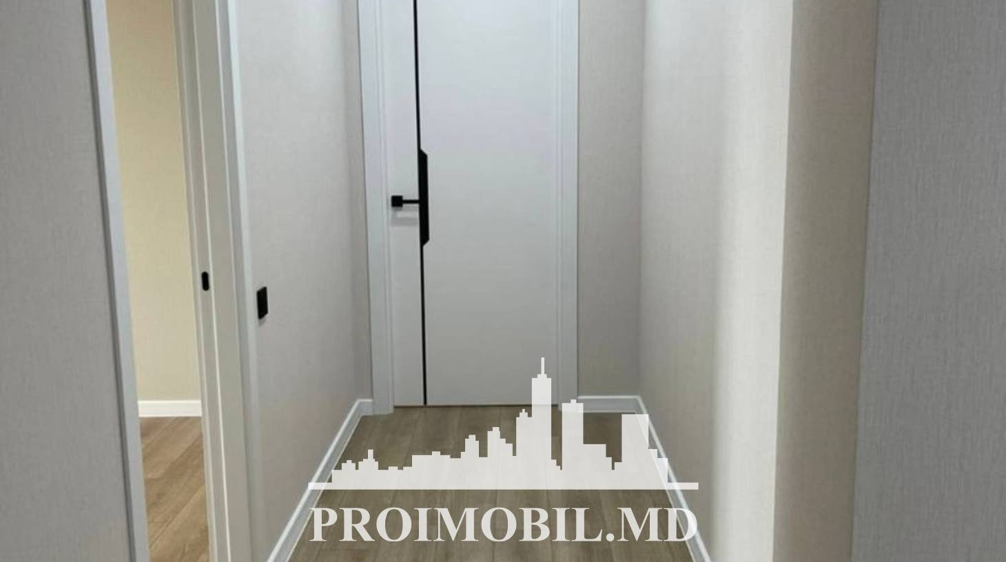 https://images.proimobil.md/2Fqa6GfscDq4DN-X3G4RUttKg7cFNEqaFmdjp93GkCs/watermark:0.75:so:0:30:0.39/resize:fill:1460:816:1/gravity:ce/bG9jYWw6Ly8vZXN0YXRlL2xyLzIwZWU2Mzg1LTk5ZGUtNDY5My1hODUxLWQ5Y2MxYzQ0OGRlOS5qcGVn