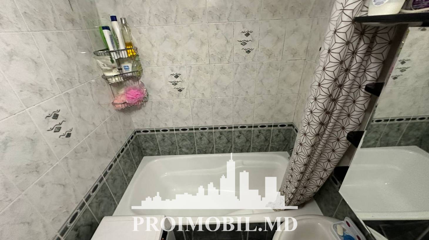 https://images.proimobil.md/2M300mlmX1MtreISh6EvgNA0T4Deyx6V-tyUZ6uDSn8/watermark:0.75:so:0:30:0.39/resize:fill:1460:816:1/gravity:ce/bG9jYWw6Ly8vZXN0YXRlL2xyLzgyZjFiMzMzLTUzYjgtNGRjOC1hYjIyLTIwNDJkM2ZiOTAwMi5qcGVn