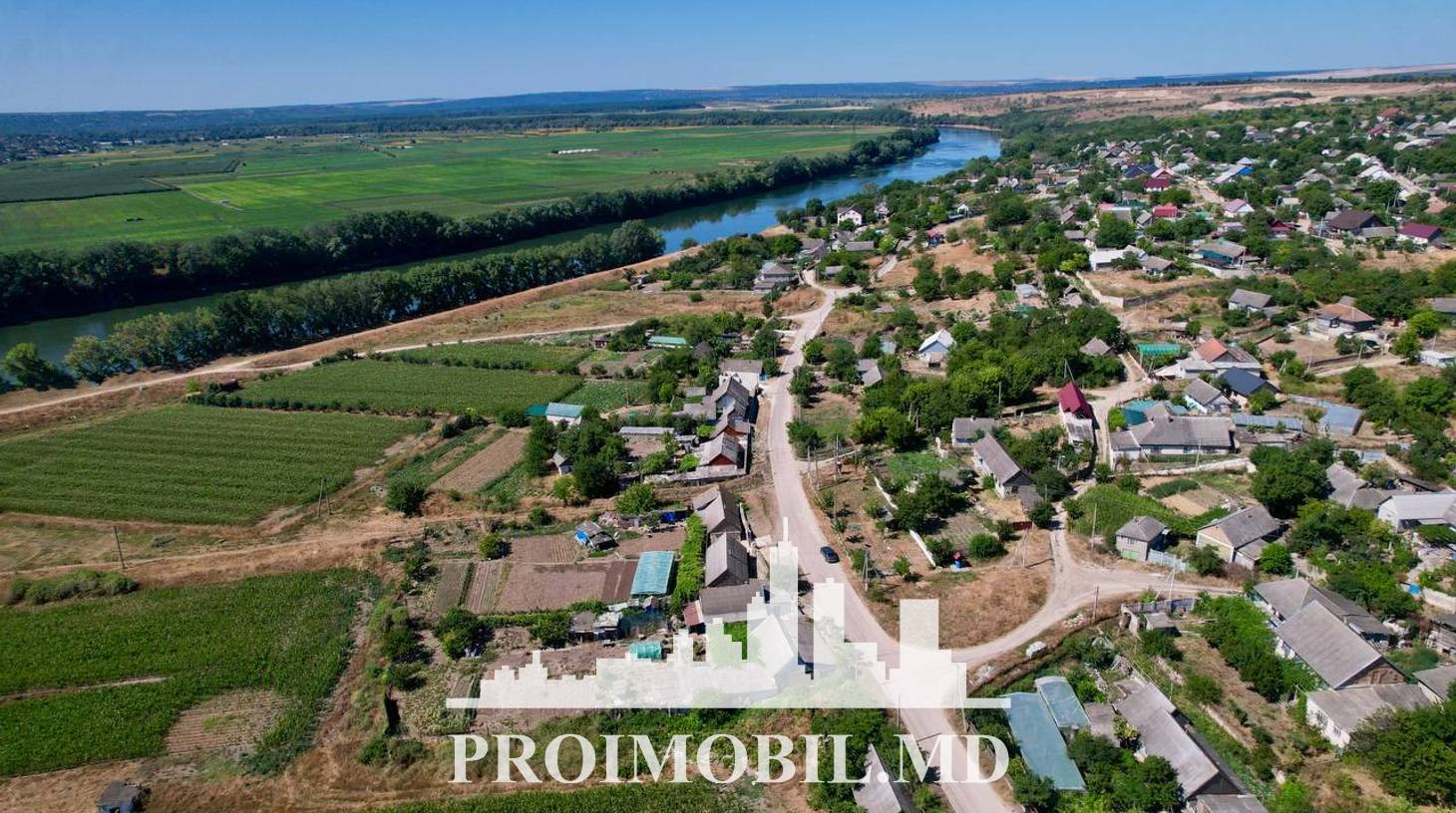 https://images.proimobil.md/2MCsLDfB6FTj4lNtsrFj2nn0PDK0ULJkdqdokPYY4wI/watermark:0.75:so:0:30:0.39/resize:fill:1460:816:1/gravity:ce/bG9jYWw6Ly8vZXN0YXRlL2xyL2Y2OGMyYzVlLWI2M2QtNDRjYi1hYzM0LWRkYjdkYWNjZWEzMi5qcGVn
