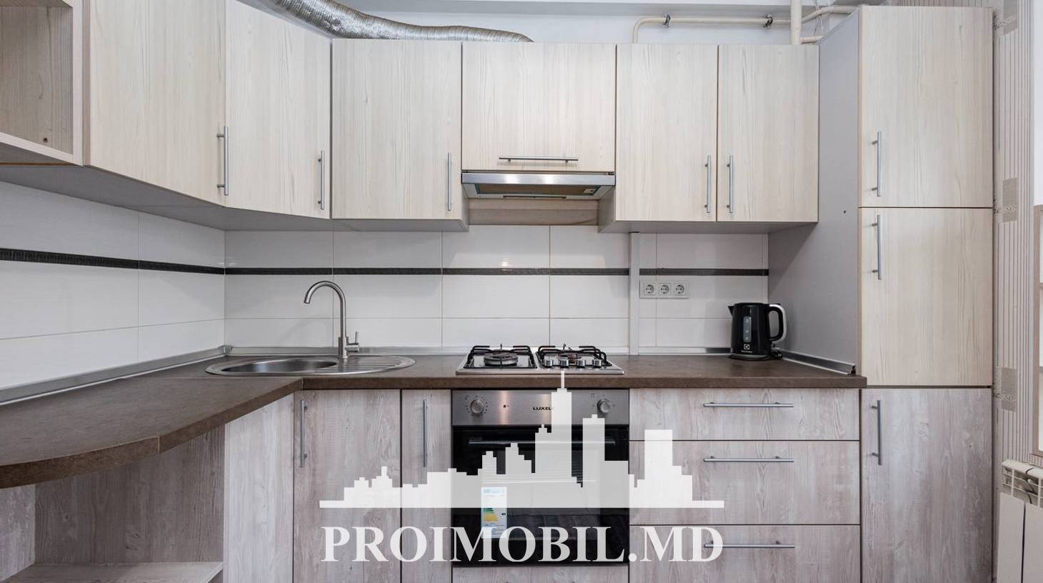 https://images.proimobil.md/2MM2nDC9eeq7IYGWlQaRu8bFtcm4p36uJHek_-NLl2Y/watermark:0.75:so:0:30:0.39/resize:fill:1460:816:1/gravity:ce/bG9jYWw6Ly8vZXN0YXRlL2xyL2UyNTdmMDg1LTRkMWUtNDQwMy04ZGZlLTcwNTg4MGU3YmNiMC5qcGVn