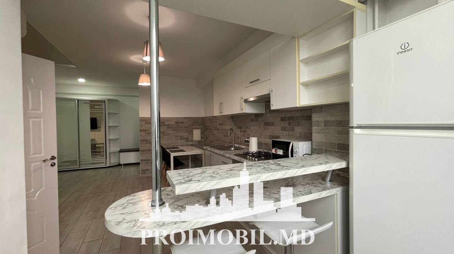 https://images.proimobil.md/2M_4FQgJ9i1WzXzi6CycJeokc9W2CPeHmJZs2OW-xnE/watermark:0.75:so:0:30:0.39/resize:fill:1460:816:1/gravity:ce/bG9jYWw6Ly8vZXN0YXRlL2xyLzYwZDZiYjUwLWY2YjMtNDY3Yi1hMDM2LThmZDkyYTU2ZjU4My5qcGVn