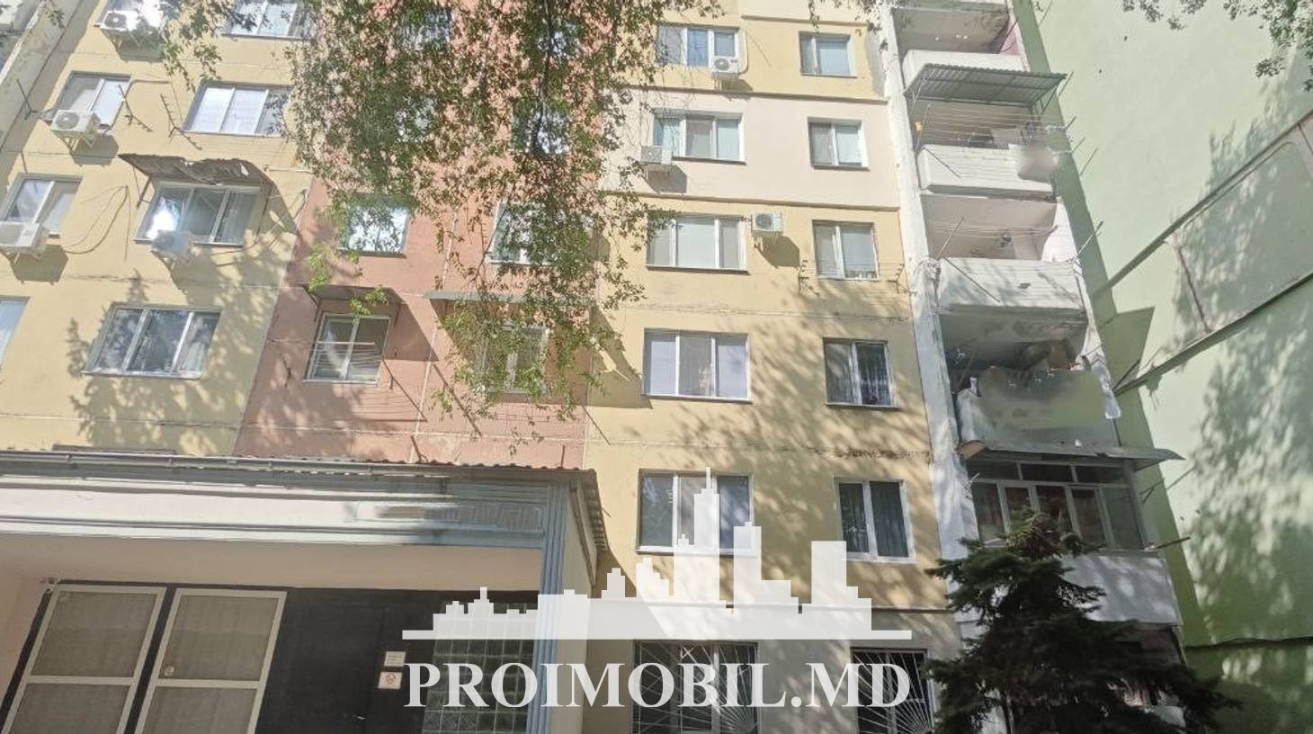 https://images.proimobil.md/2N9e5NQM7wrmeZ7tRopzwvl-lvoAEImJhXwv17wzh2o/watermark:0.75:so:0:30:0.39/resize:fill:1460:816:1/gravity:ce/bG9jYWw6Ly8vZXN0YXRlL2xyL2IyYmJiMjM3LTEzZmMtNGMzMS05NzBlLThiNjIzMTIwMWRhMi5qcGVn