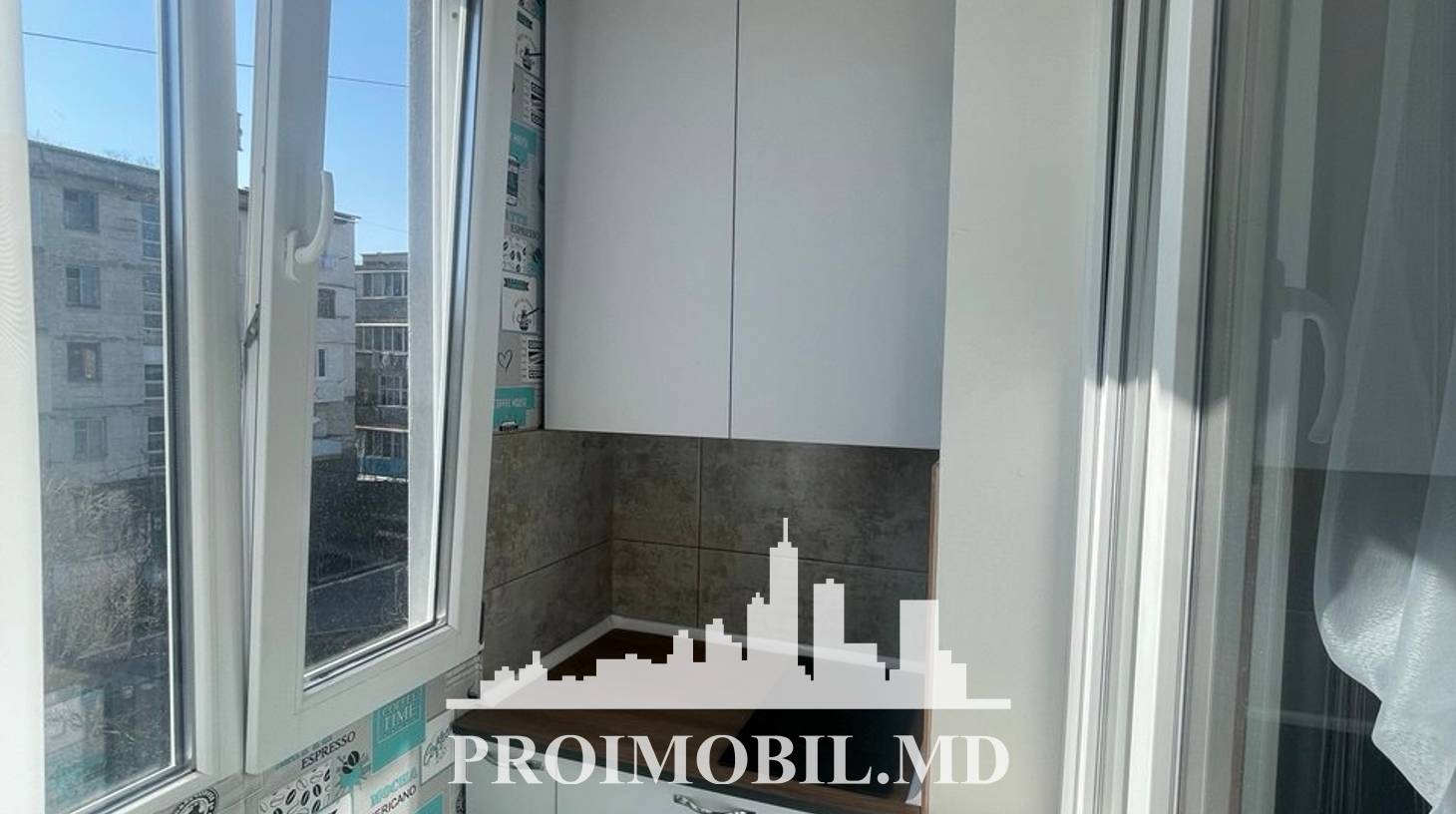 https://images.proimobil.md/2PGeJ1L5O2qaJ2qvazubiJzOgHqmfiU6CtJ72HGeCFs/watermark:0.75:so:0:30:0.39/resize:fill:1460:816:1/gravity:ce/bG9jYWw6Ly8vZXN0YXRlL2xyL2Q2MmRiNDQyLWU0OTEtNDQ2Mi05YzM5LWNjMTZhMjAxYjU3Mi5qcGVn