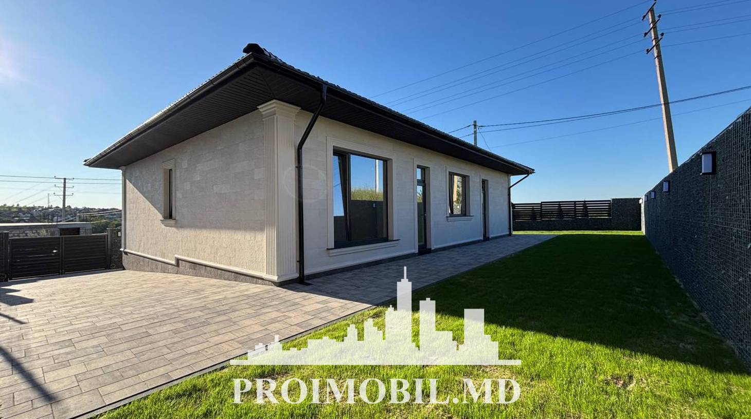 https://images.proimobil.md/2RFrpMI_miU1yEimVLiyII_eok9EzMNBI8f-bUeWlGM/watermark:0.75:so:0:30:0.39/resize:fill:1460:816:1/gravity:ce/bG9jYWw6Ly8vZXN0YXRlL2xyLzJlN2E0ZWM5LTY3ODctNGU1Mi1hOTcwLWMyZWMyYjZlMTc1OS5qcGVn