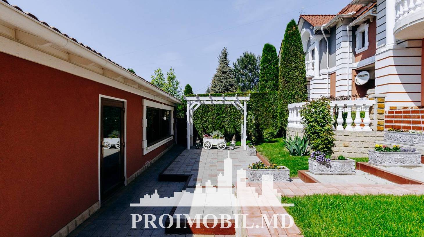 https://images.proimobil.md/2T1AV241yEV1tC-GIdddF1KMKU24-o3DadLT8sjwY94/watermark:0.75:so:0:30:0.39/resize:fill:1460:816:1/gravity:ce/bG9jYWw6Ly8vZXN0YXRlL2xyL2VlYjY0NWMwLWQ4MTktNGNkNy04OTFkLTQ3ZTA1OWY3ZDI4Ni5qcGVn