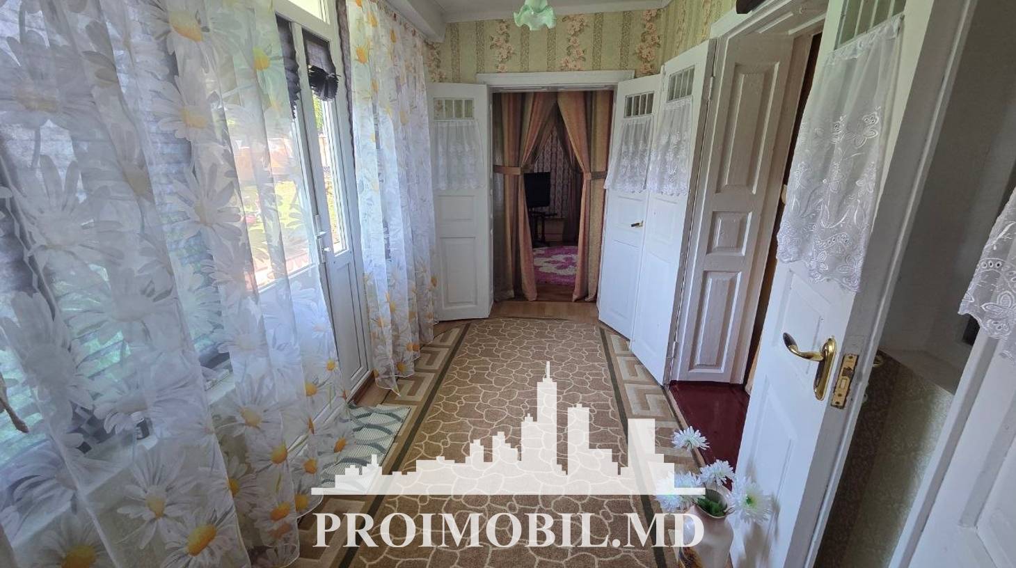 https://images.proimobil.md/2TMKoitKkOy9qOQaeApkC3cIPMjE6zJ5R1NlXwCtMc4/watermark:0.75:so:0:30:0.39/resize:fill:1460:816:1/gravity:ce/bG9jYWw6Ly8vZXN0YXRlL2xyLzRmMzNkMWIxLTk3YmQtNGMxMC04OGZiLWMyMzRiYjcxY2VhZi5qcGVn